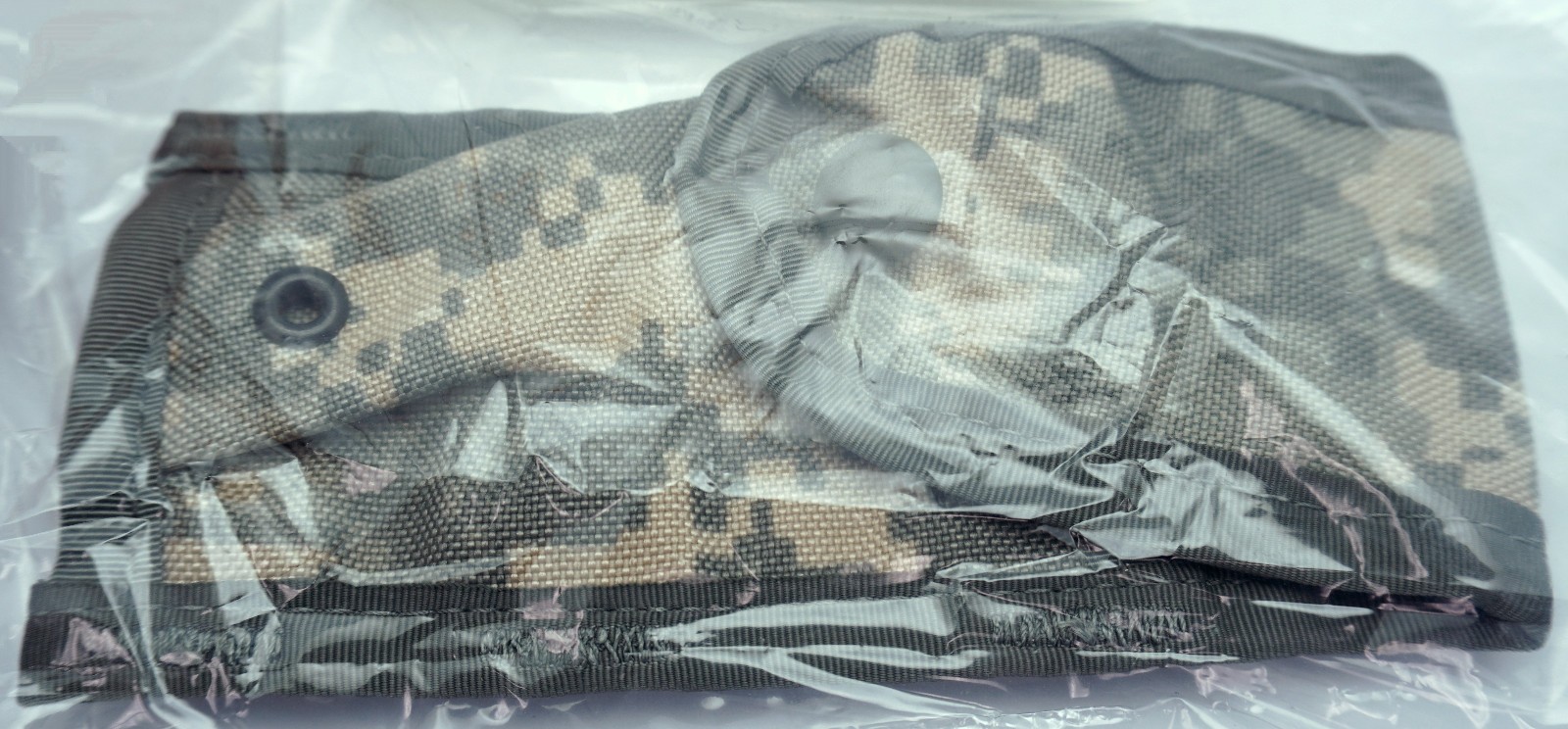 NEW US Army Military Molle II 9MM Single Mag - Camo - NSN 8465-01-524-7361 - NOS