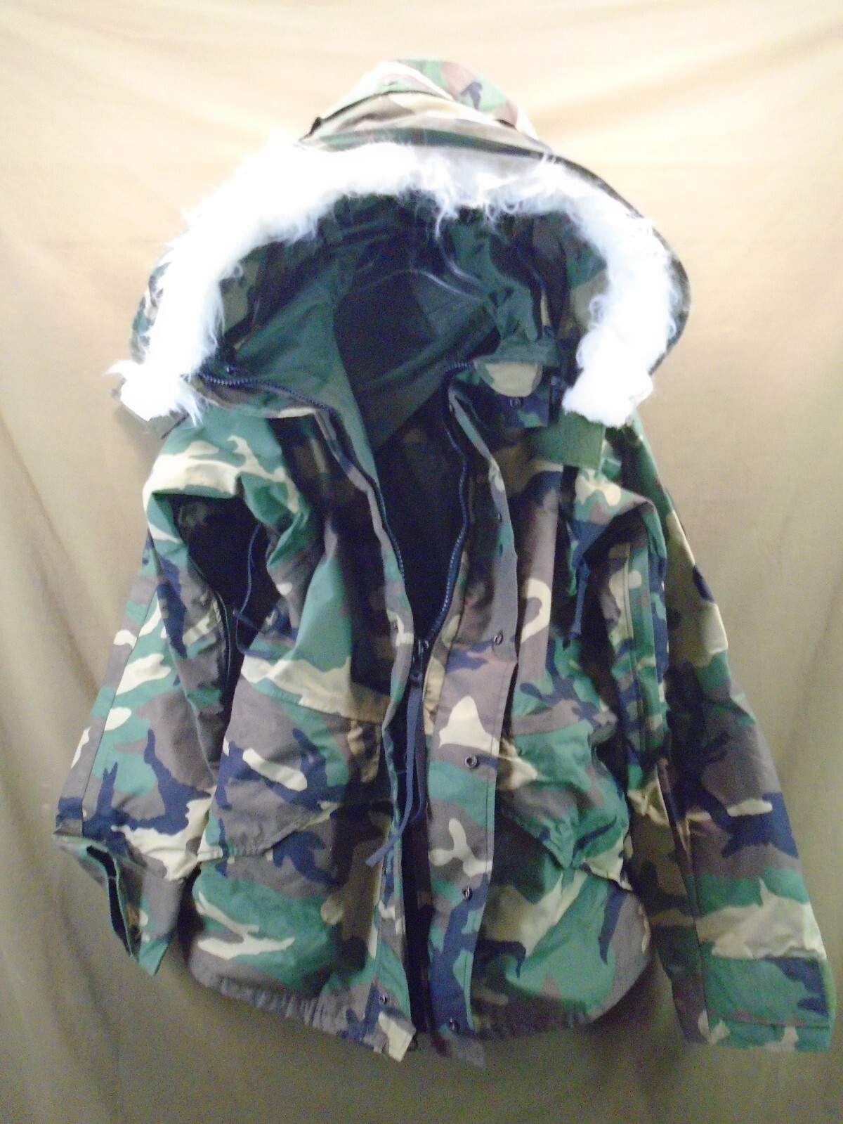 US Military GoreTex Cold Wet Weather Parka Fur Hood Ruff Size Small New 1996 215
