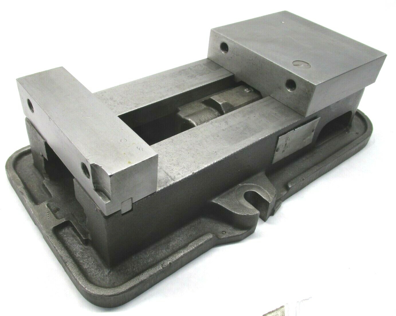 KURT ANGLOCK 6" MILLING MACHINE VISE - #D60