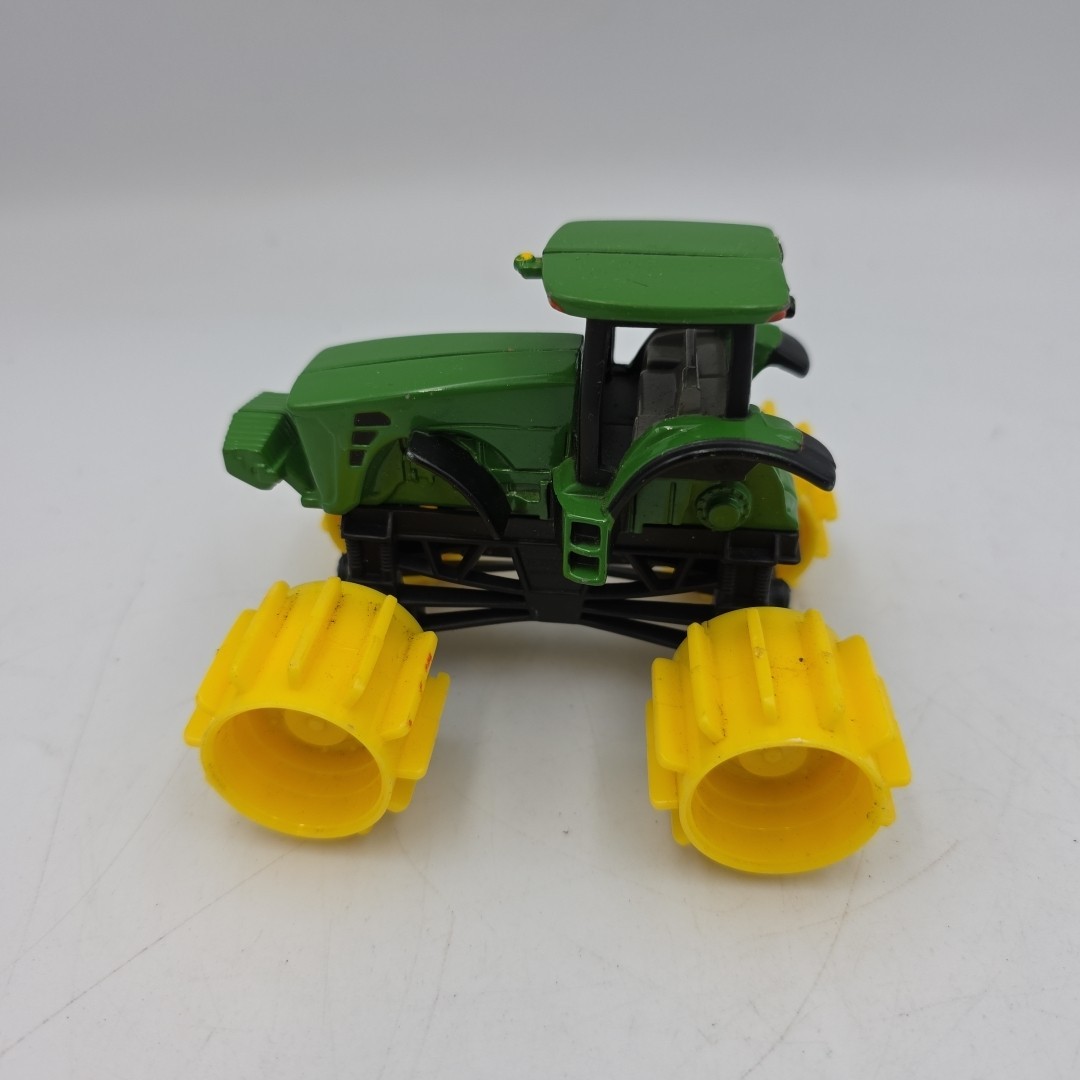 ERTL John Deere Tractor Imitation Mud Monster Truck Die Cast No Rubber Tires