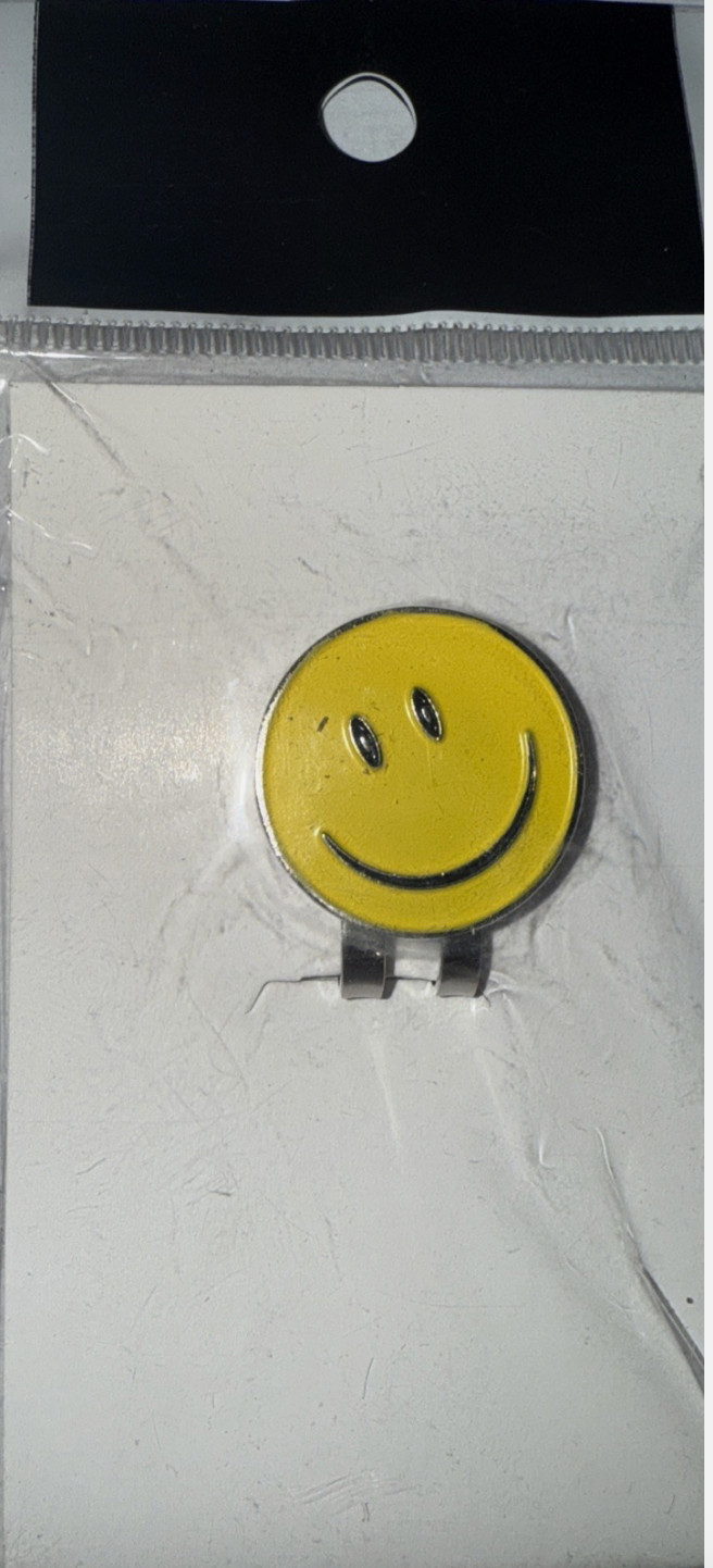 SMILEY FACE GOLF BALL MARKER WITH MAGNETIC HAT CLIP