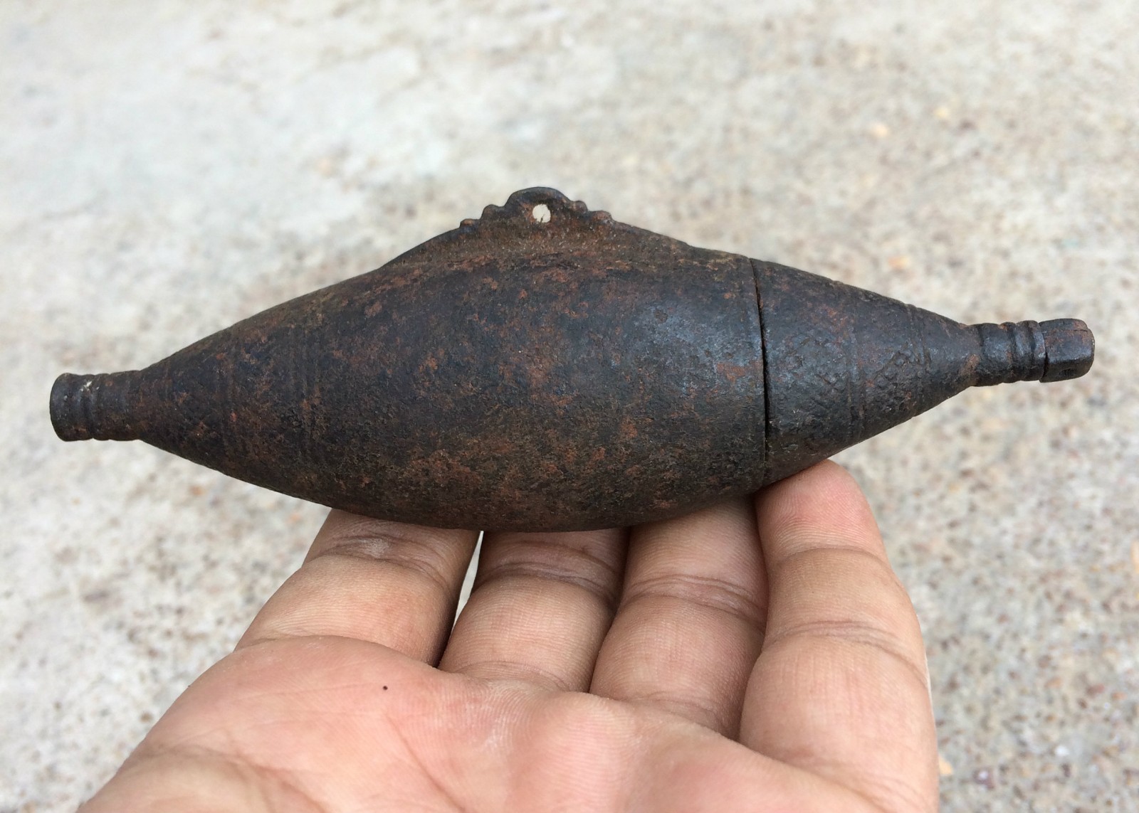 Vintage Early Scarce Indo Persian Torpedo Shape Iron Black Powder Flask I376
