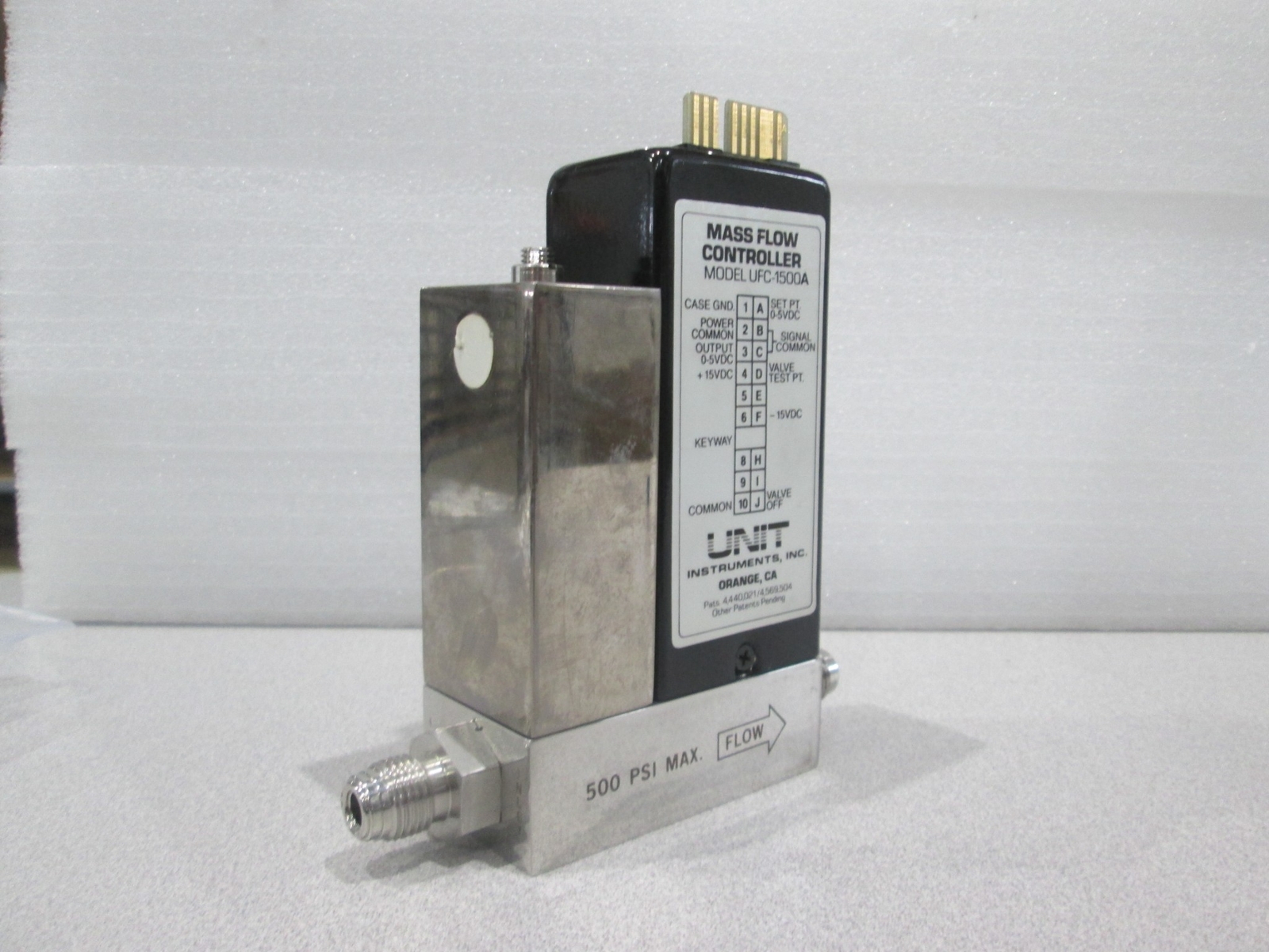 Unit UFC-1500A Mass Flow Controller, Gas C2F6, 30 SCCM