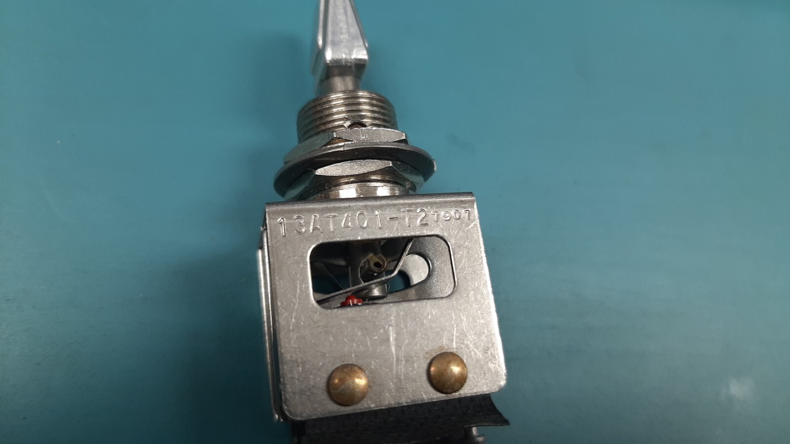 13AT401-T2 Honeywell Micro Switch Switch Toggle Switch