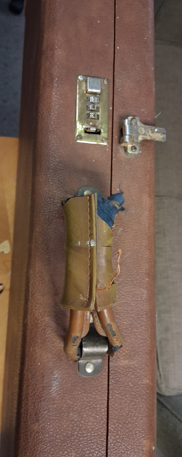 1989 Gibson Explorer Hard Case Brown