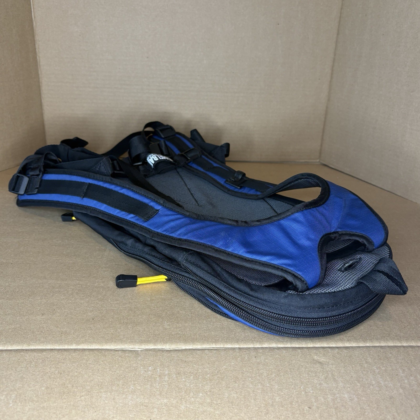 Camelbak Blowfish Hydration Backpack NO Bladder Blue/Black Pre-owned Nice Cond
