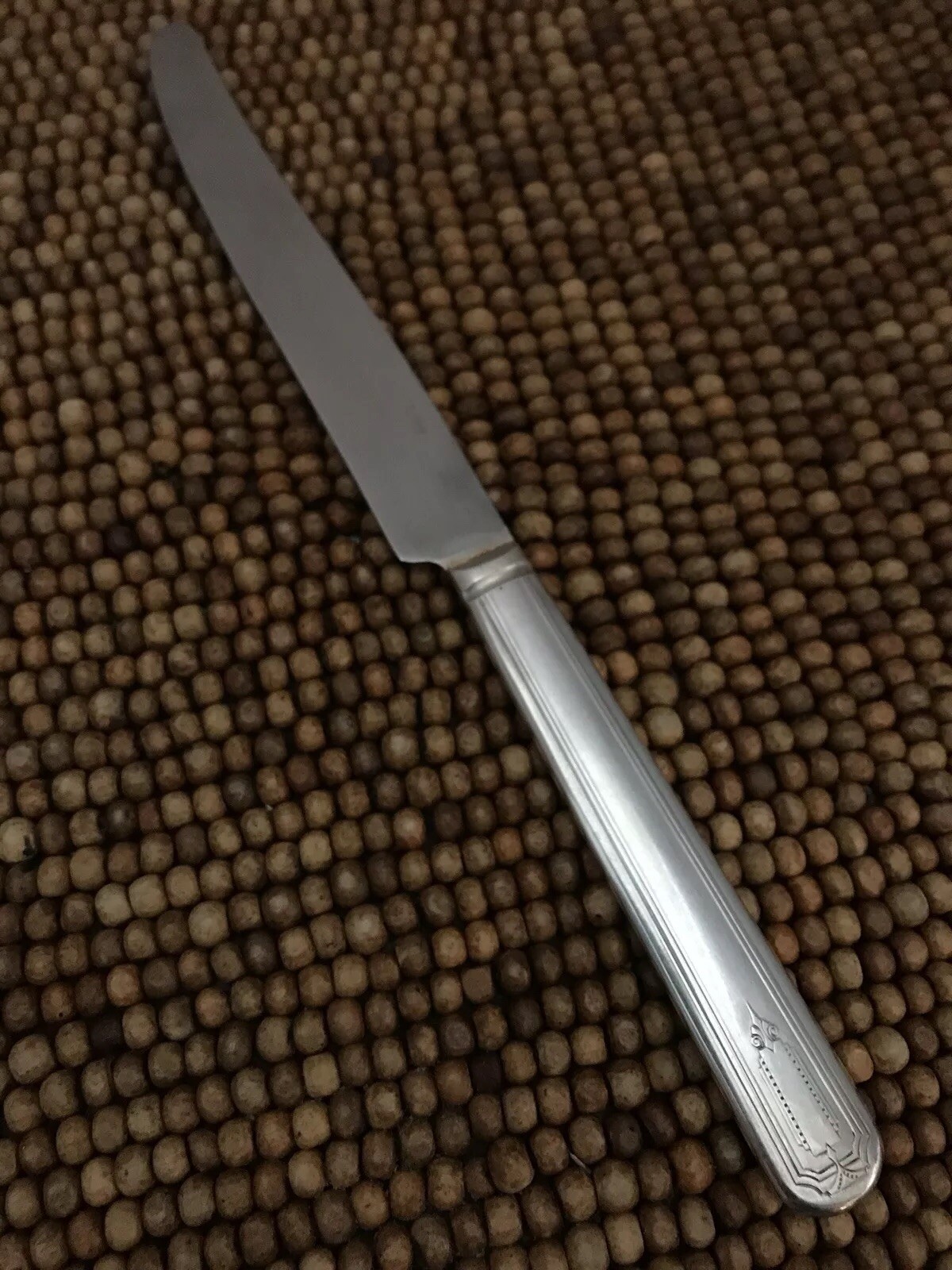 Oneida SHELTON Silverplate Beaded Diamond Scroll Round Tip DINNER KNIFE 9.25”