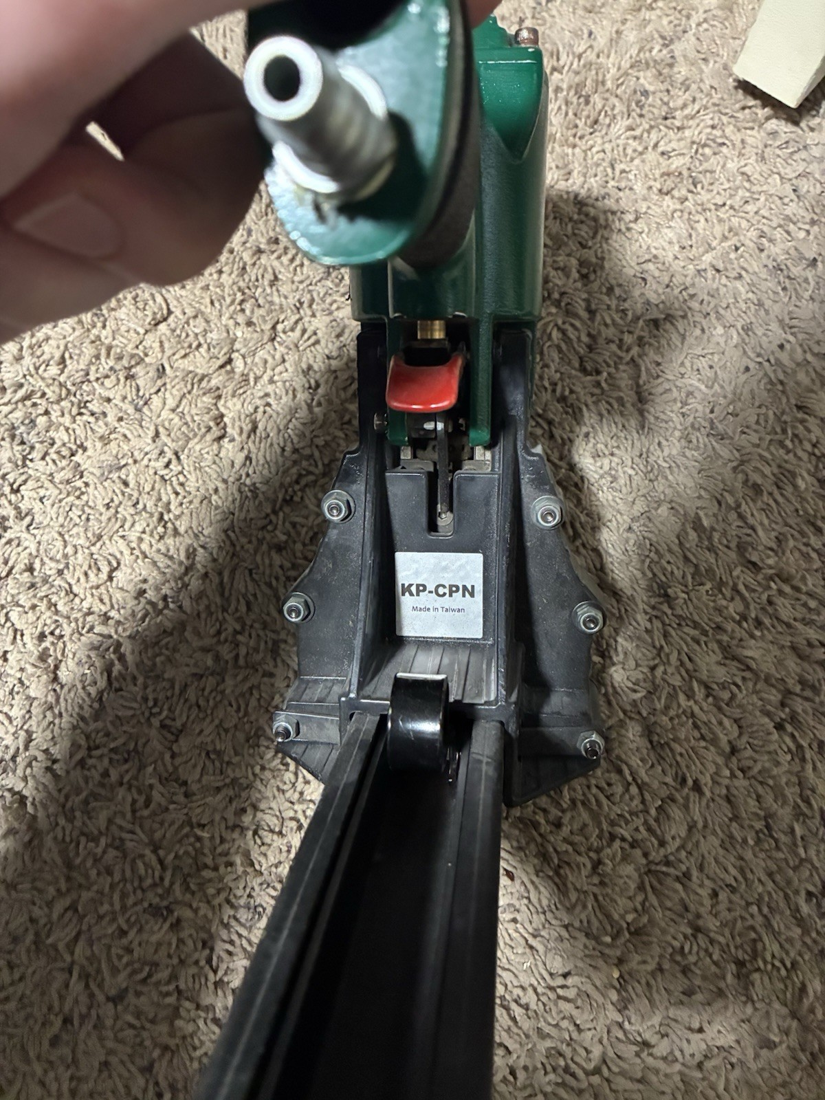 Klinch-Pak KP-CPN Pneumatic Stapler Green/Black Carton Closing Clinch Stapler