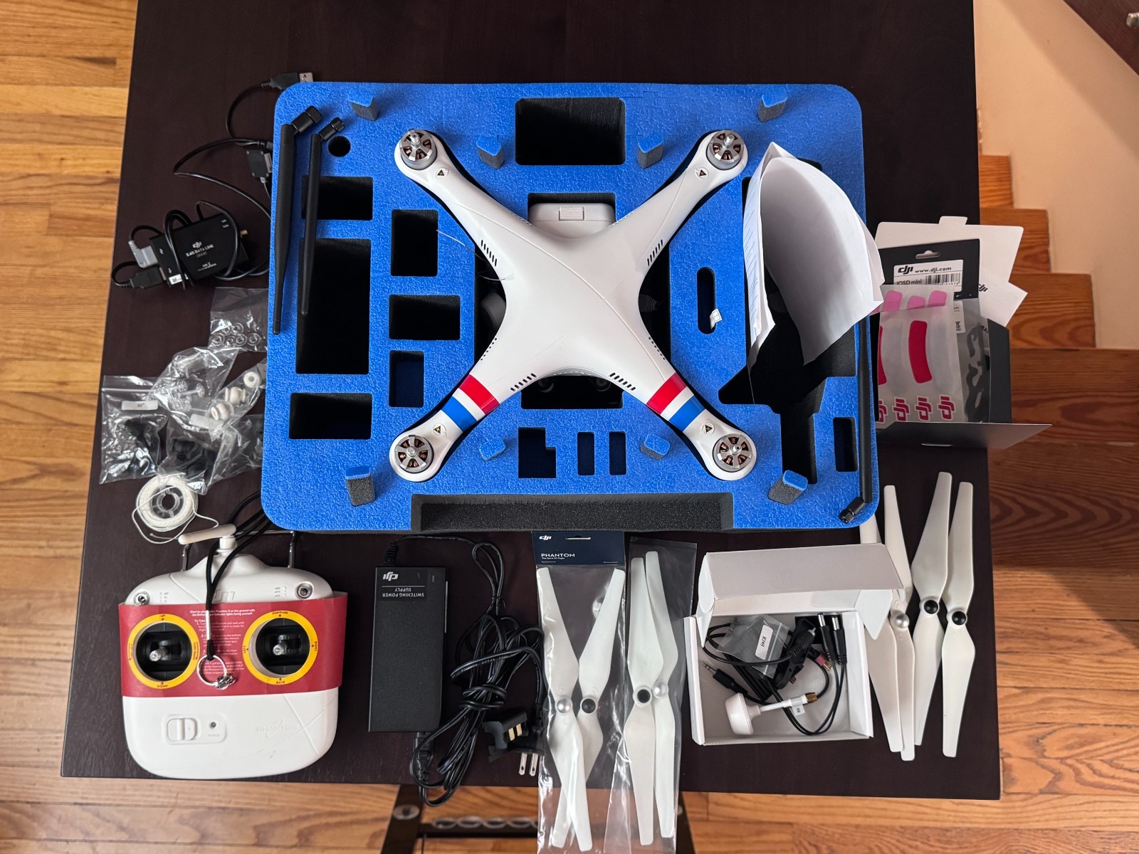 DJI Phantom 2 Drone w/Zenmuse H3-3D Gimbal•Controller•Battery•Props•Accessories