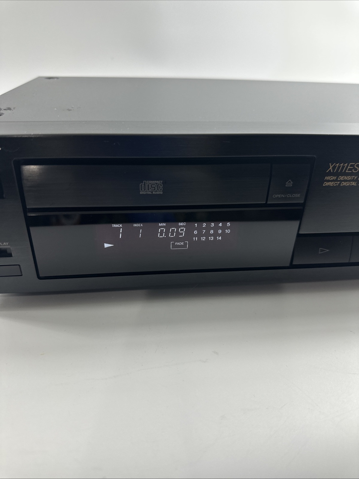 Sony CDP X111ES High Density Digital Sync CD player , Works!