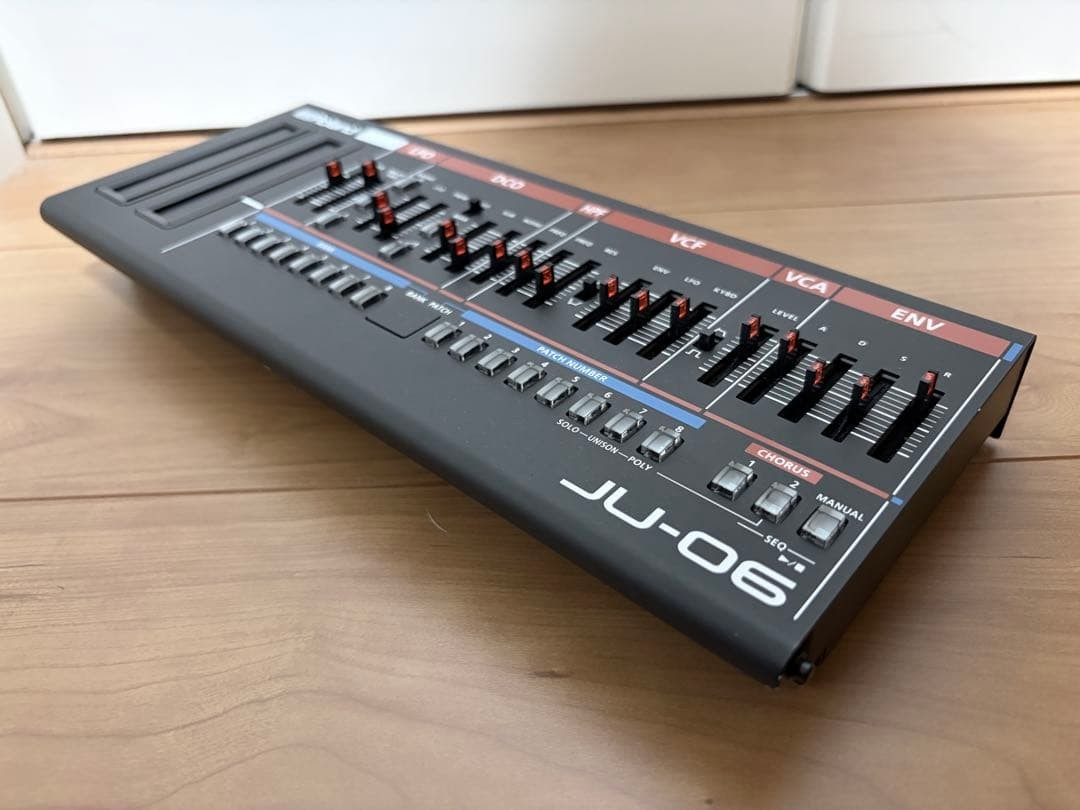 Roland JU-06 229266