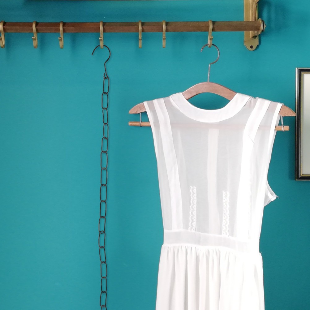 Black Iron Chain for Clothes Display Market Hanging Chain with Practical Hooks