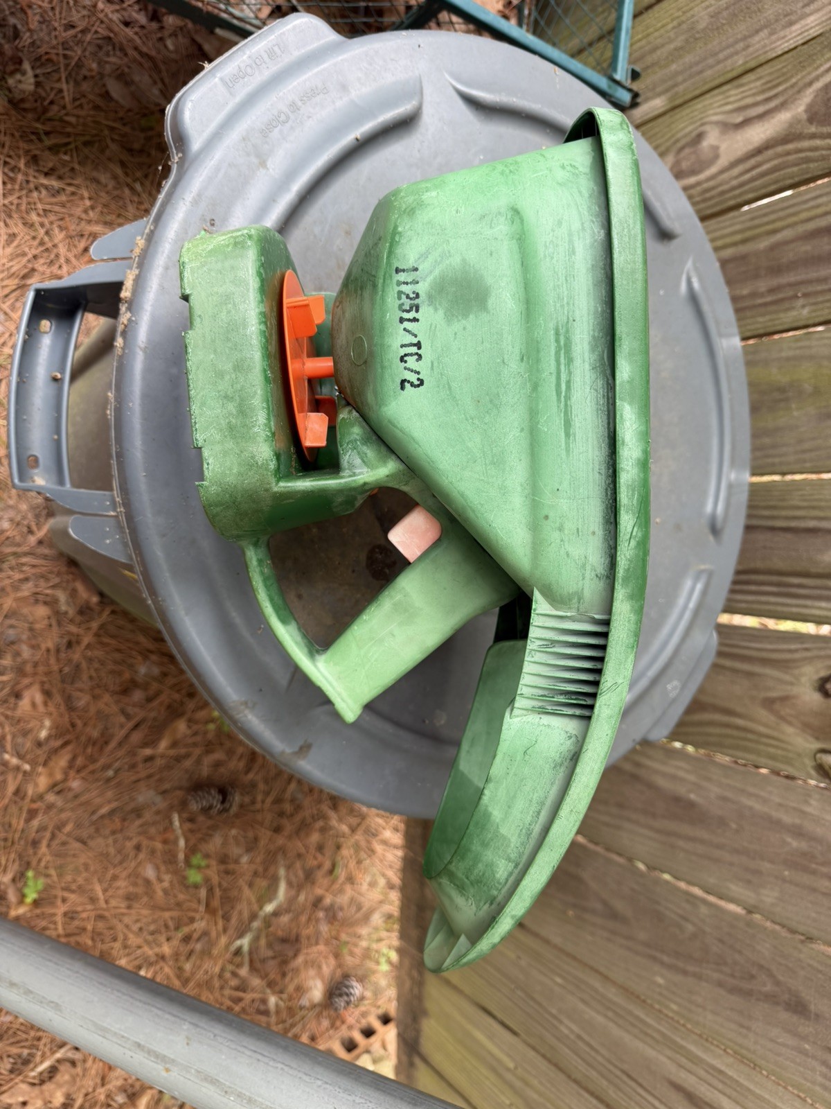 Scotts HandyGreen ll Hand Held Lawn Seeder Feeder Spreader Works As It Should 🌿