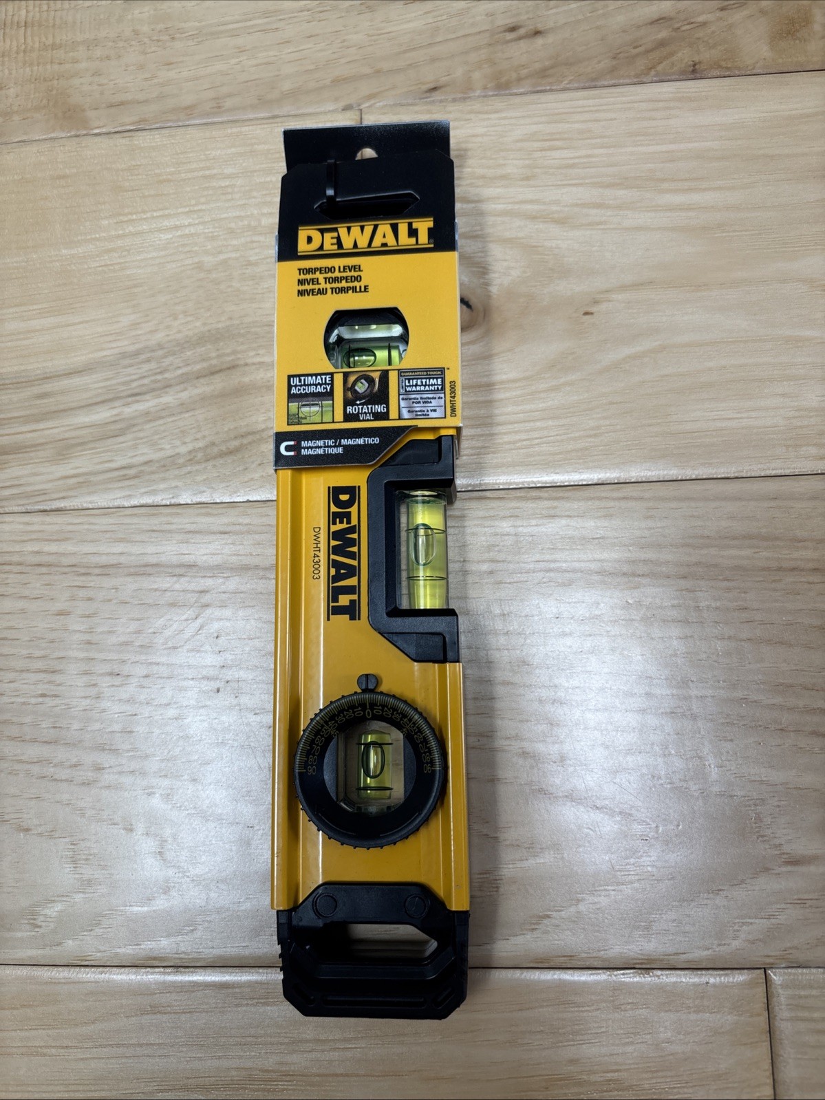 NEW! DEWALT DWHT43003 9" Magnetic Torpedo Level