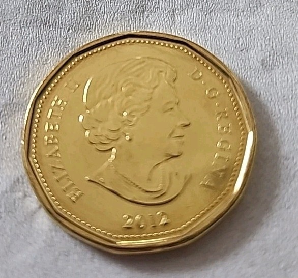 1 Canadian Dollar Olympic Lucky Loonie Coin 2012 Queen ELIZABETH II Uncir