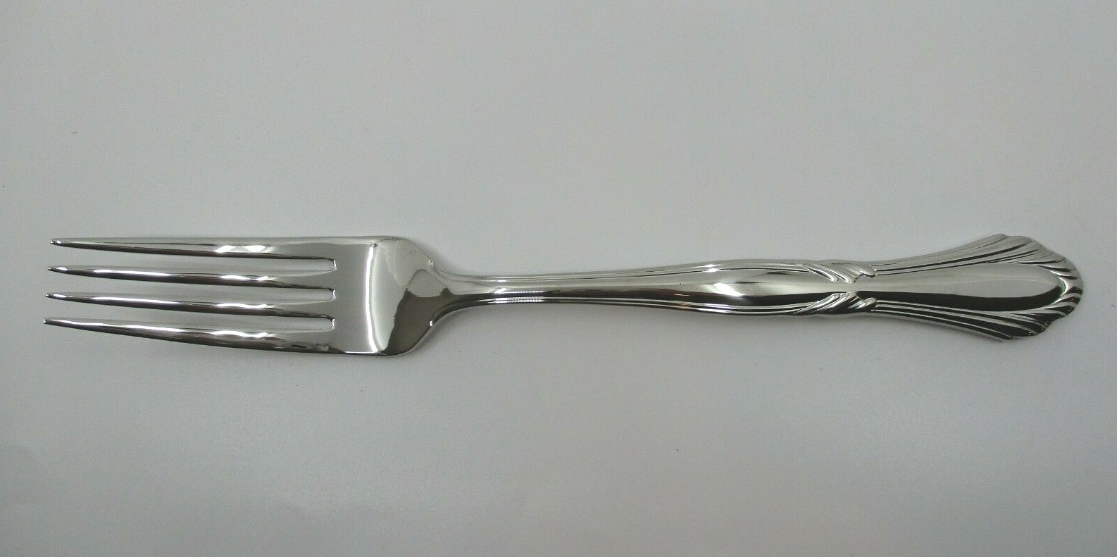 LENOX  STAINLESS MAJESTIC ELEGANCE DINNER FORK 8 3/4'' - 05P