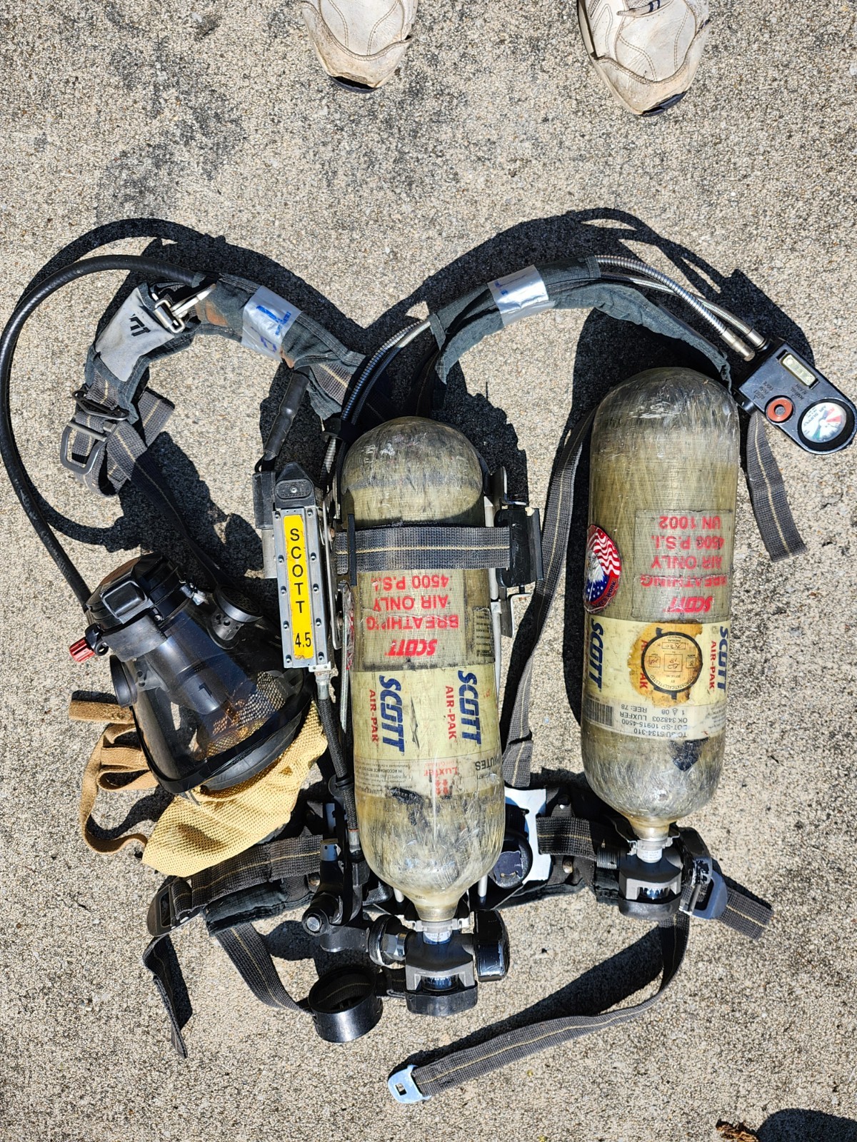 Scott 4.5 SCBA Firefighter Air Pak