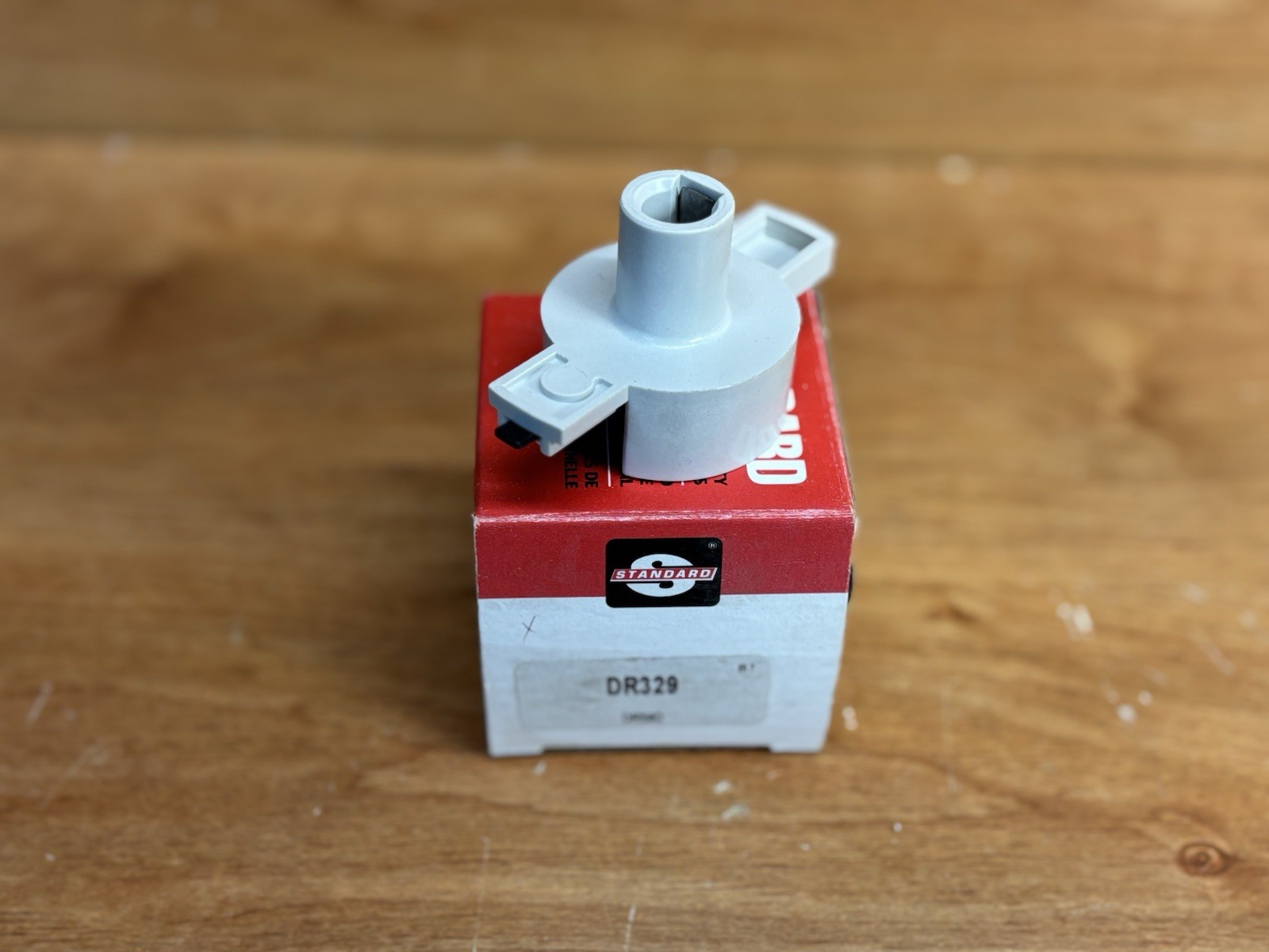 Ignition Rotor  Standard Motor Products  DR329 FREE SHIPPING