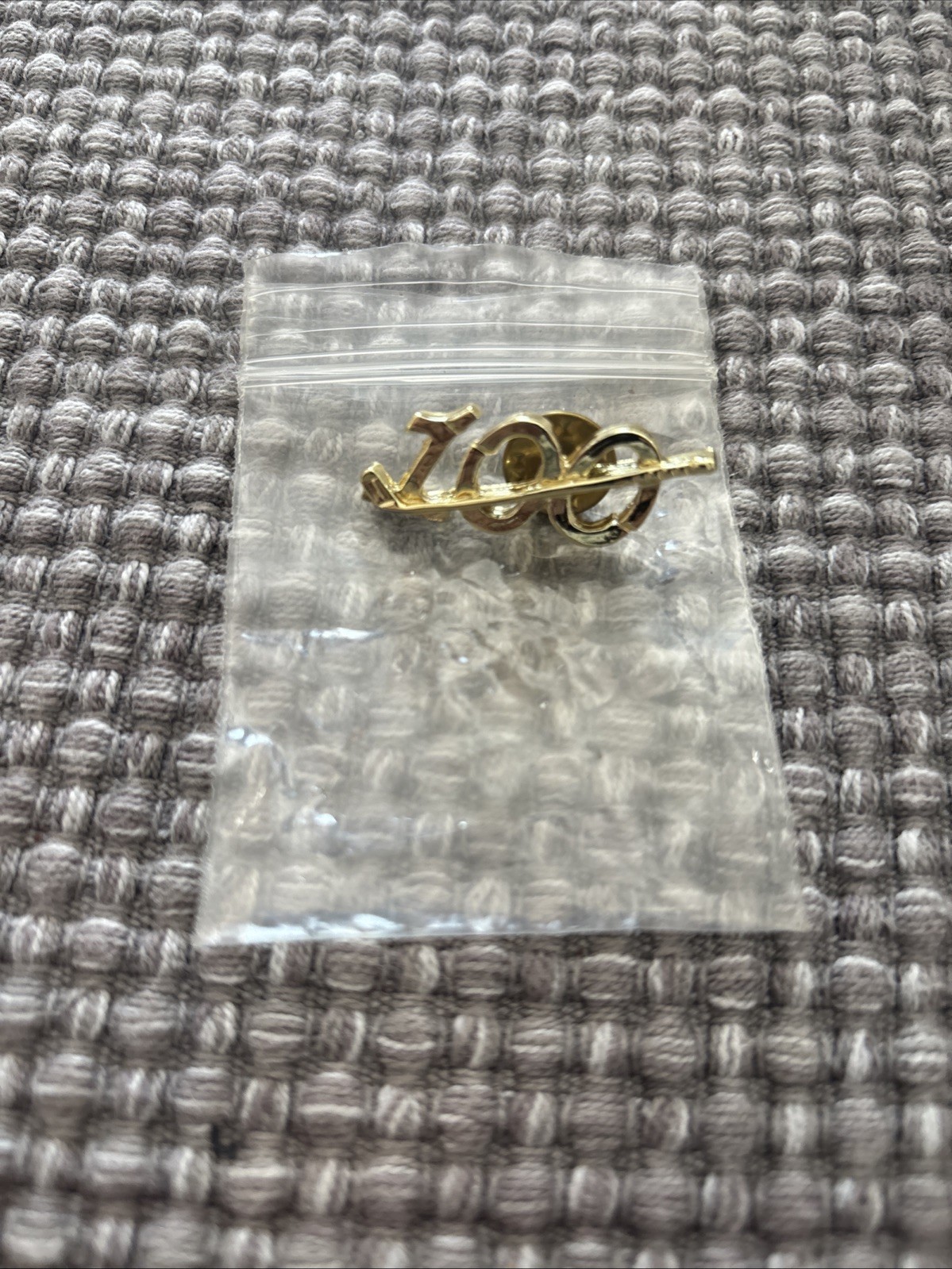 New 100 Golf Club Gold Tone Lapel Hat Pin