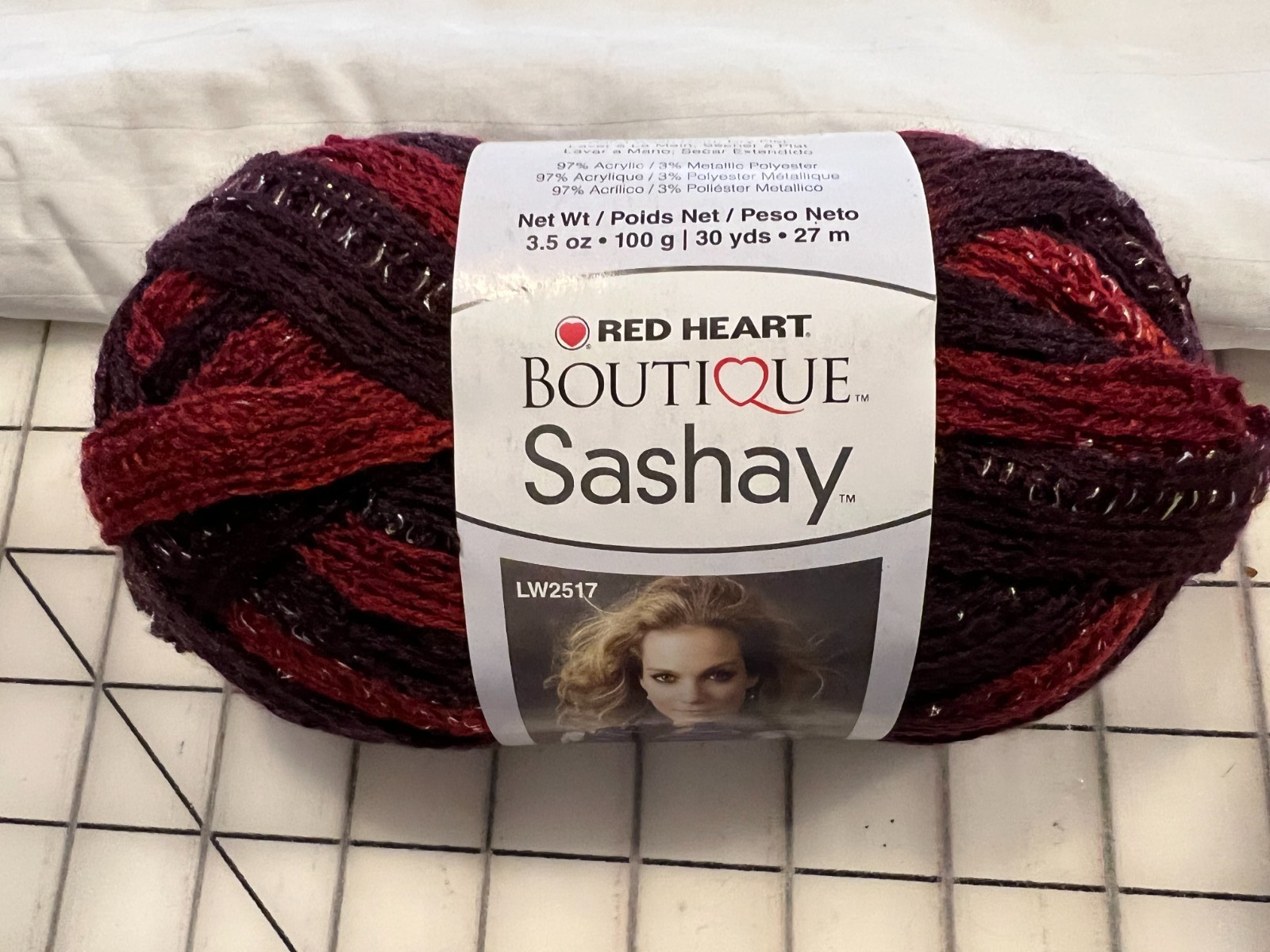 YARN RED HEART BOUTIQUE SASHAY Tango