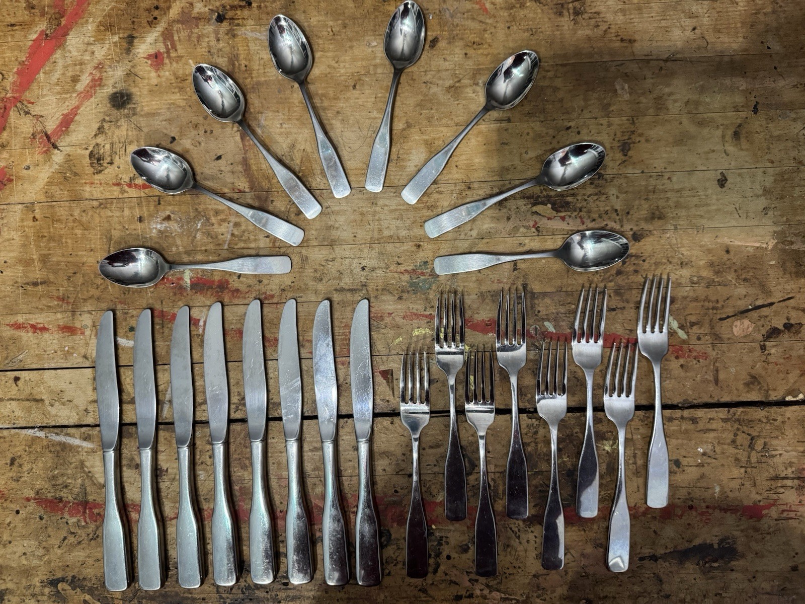 Oneida “Cimarron” Stainless Flatware (set Of 24)