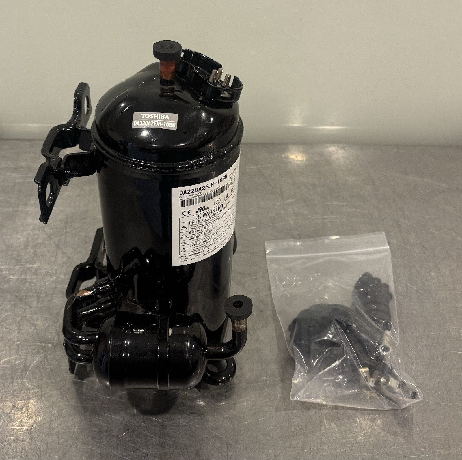 Toshiba ZCCTDA2200 Compressor DA220A2FJH-10BU NEW IN BOX! FREE SHIPPING!