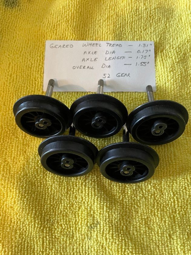 LIONEL  Drive Wheels x 5 and axles    Used    B
