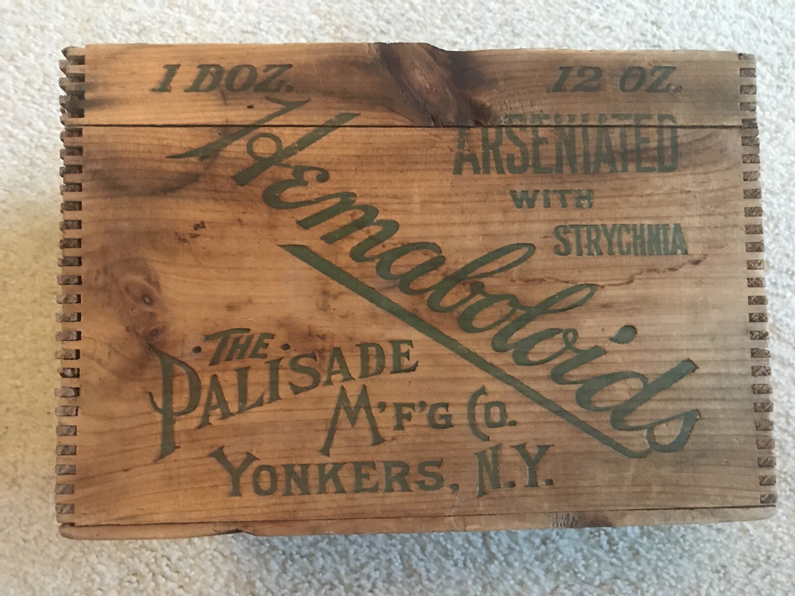 HEMABOLOIDS Vintage Dove Tail Wood Box, Palisade Mfg., Yonkers, N. Y.