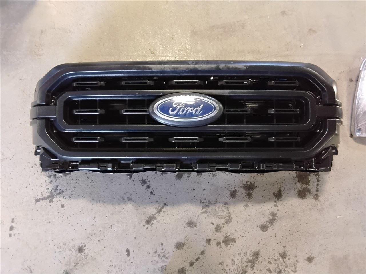 Air Shutter Upper Fits 22-23 FORD F150 PICKUP 1154014