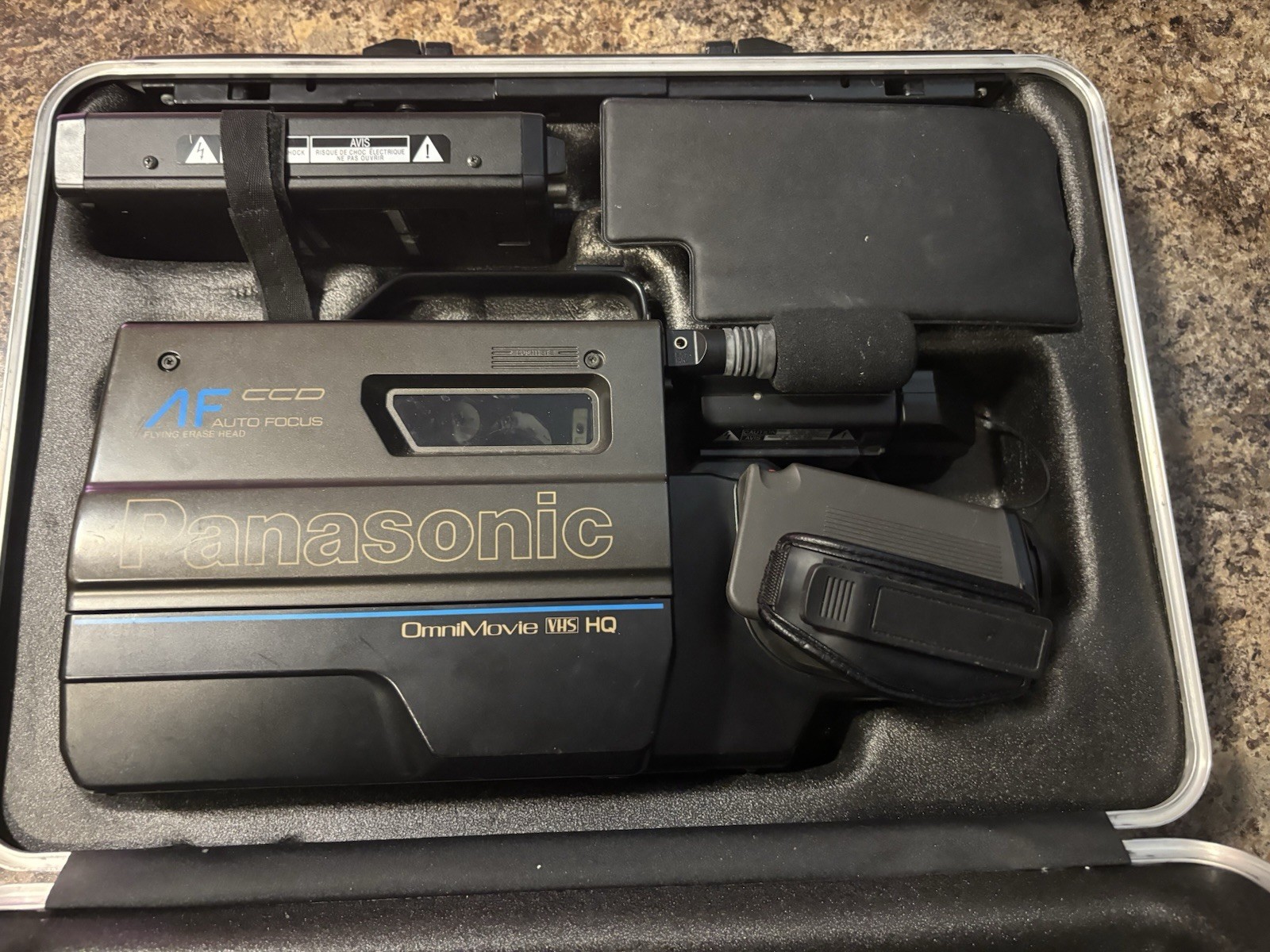 Panasonic OmniMovie CCD Auto-Focus Camcorder Tested And Works (No Batteries)