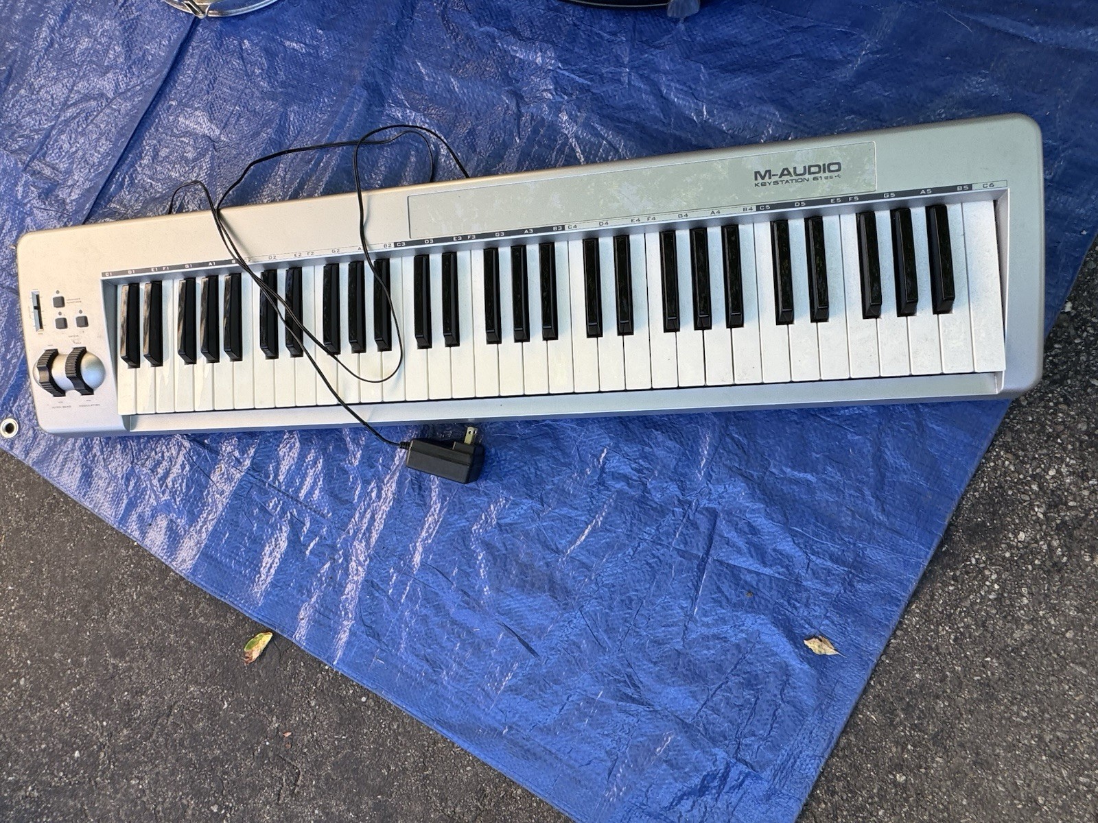 M-Audio Keystation 61es 61-Key MIDI Keyboard Controller USB/MIDI Pitch/Mod