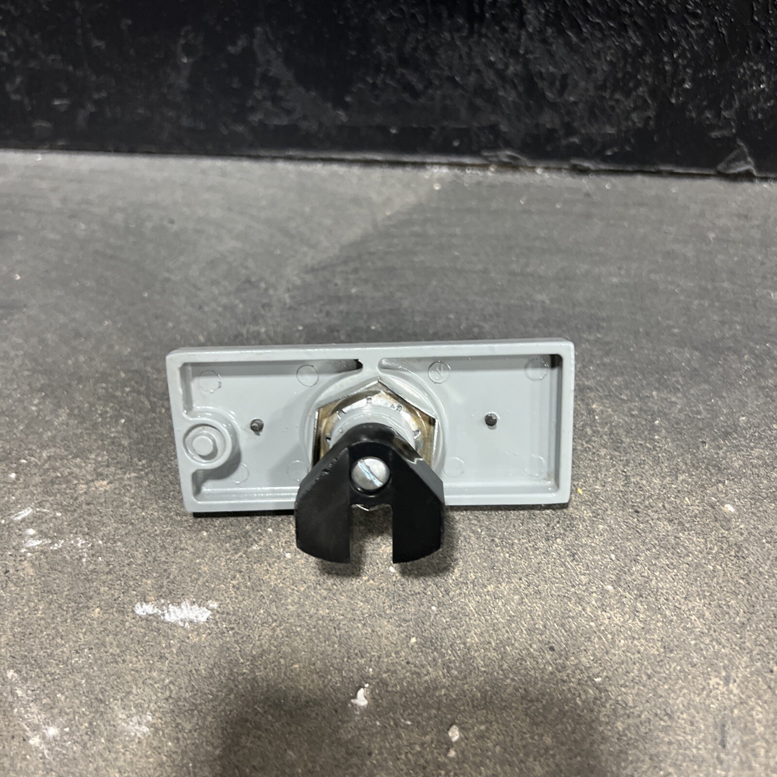 Hand /Auto Selector Switch