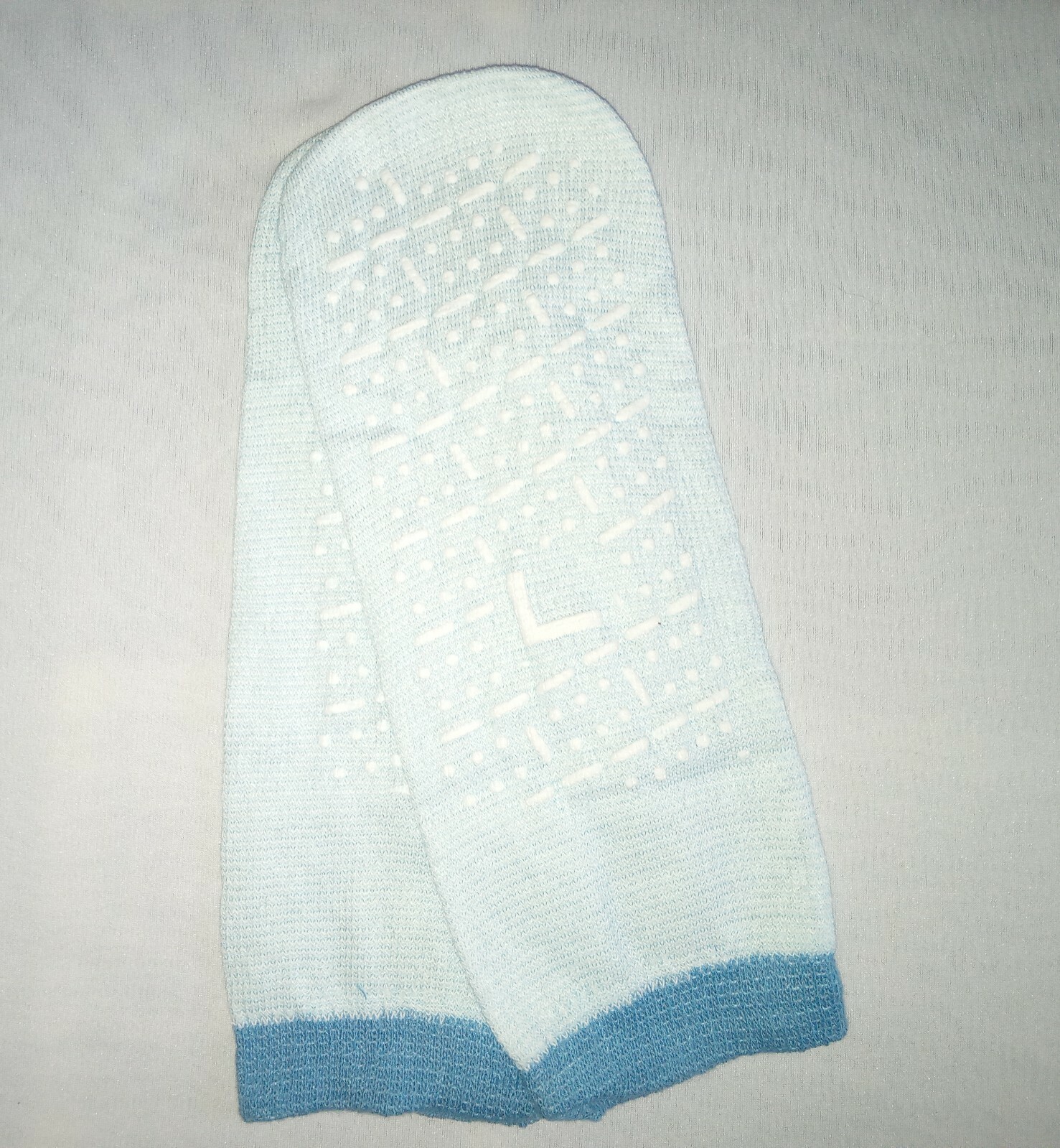 4 Pair Double Sided Medline Essentials Lt Blue Large Non Skid Slipper Socks