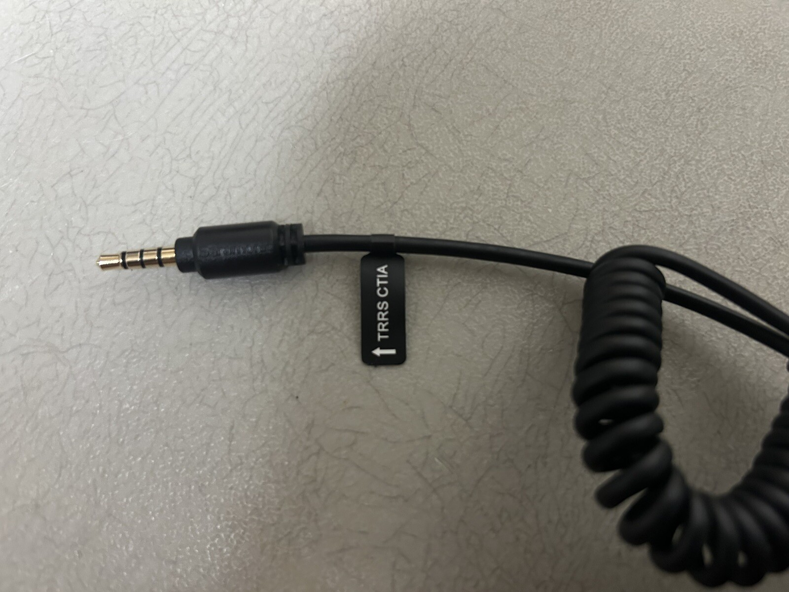 Saramonic MOVO VB04 Mini Microphone Headphone Jack Connection