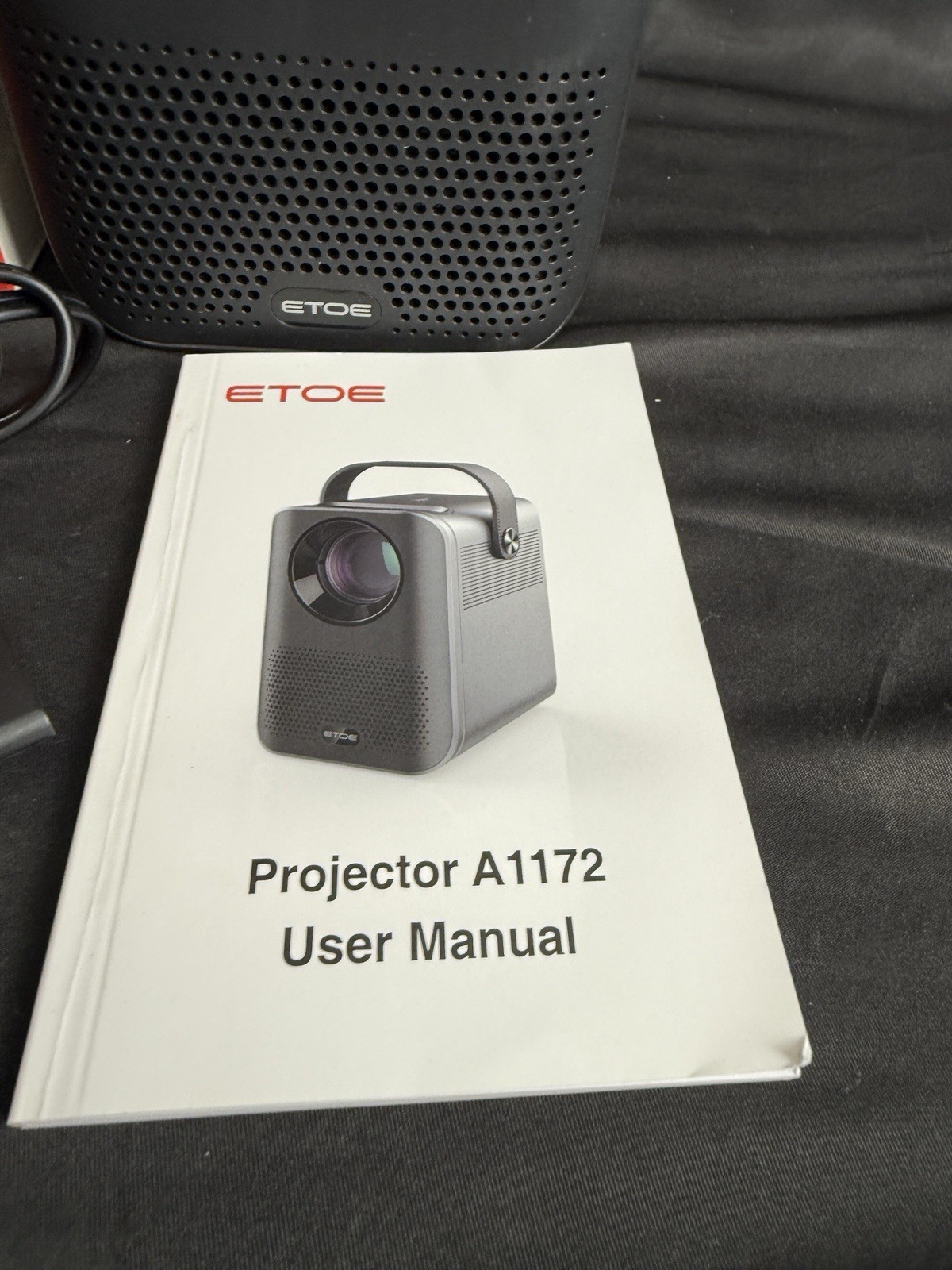 ETOE D2 Pro A1172 Smart Projector Native 1080P Android WiFi Bluetooth Auto Focus