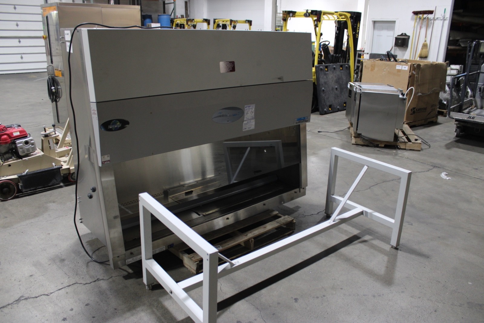 NuAire   LabGard Class II Type A2 Biological Safety Cabinet w/ Stand