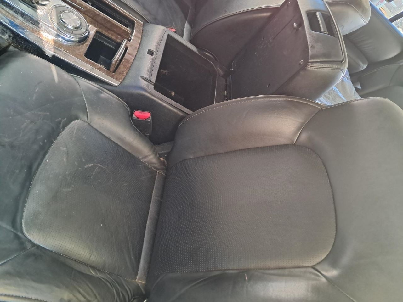 QX80 2016 Glove Box 4795127