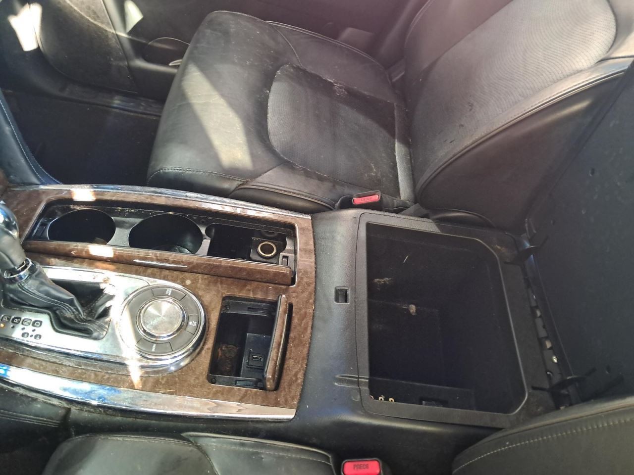 QX80 2016 Glove Box 4795127