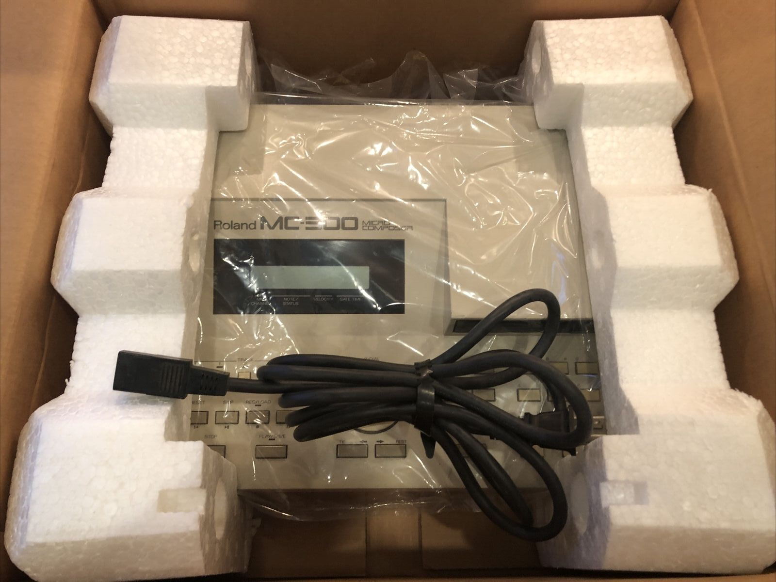 Roland MC-300 MICRO COMPOSER Midi Sequencer with Manual & Roland System ￼Disc