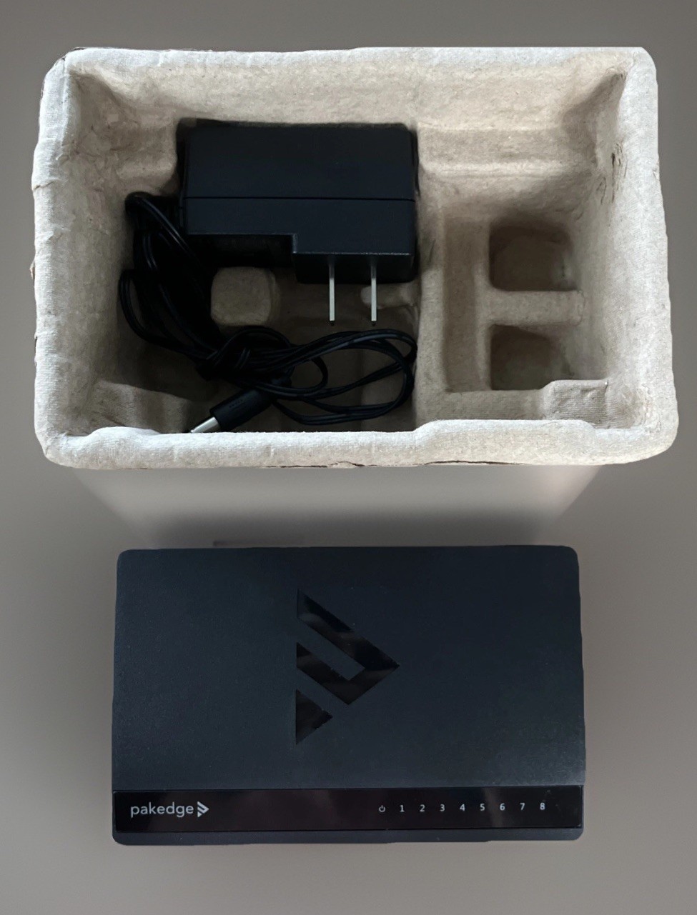 Pakedge SE-8, 8 Port Unmanaged Gigabit Network Switch