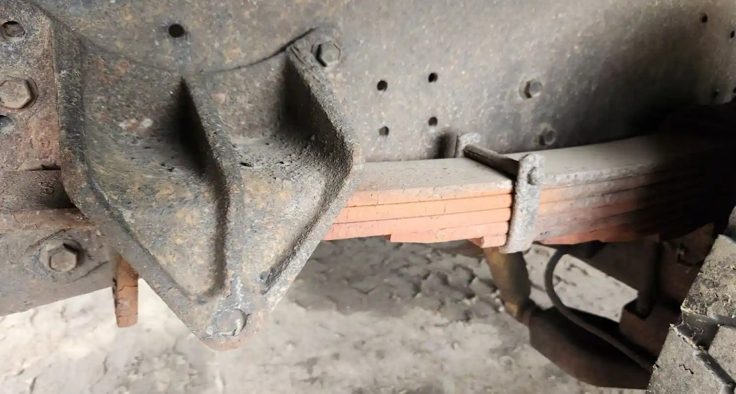 (Used) 1992 International 4600, REAR LEAF SPRINGS  P-80673