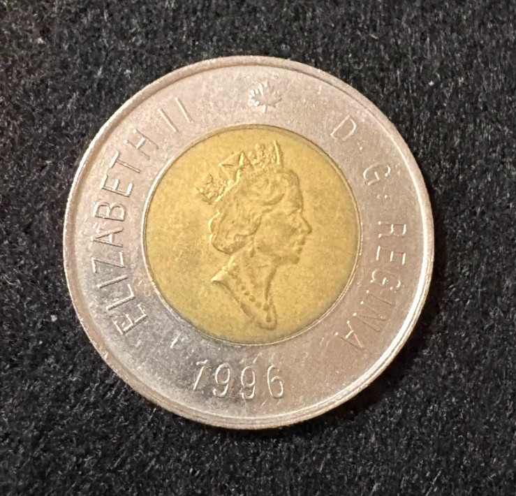 1996 Canada 2 Dollars Coin $2 Queen Elizabeth II Polar Bear AU
