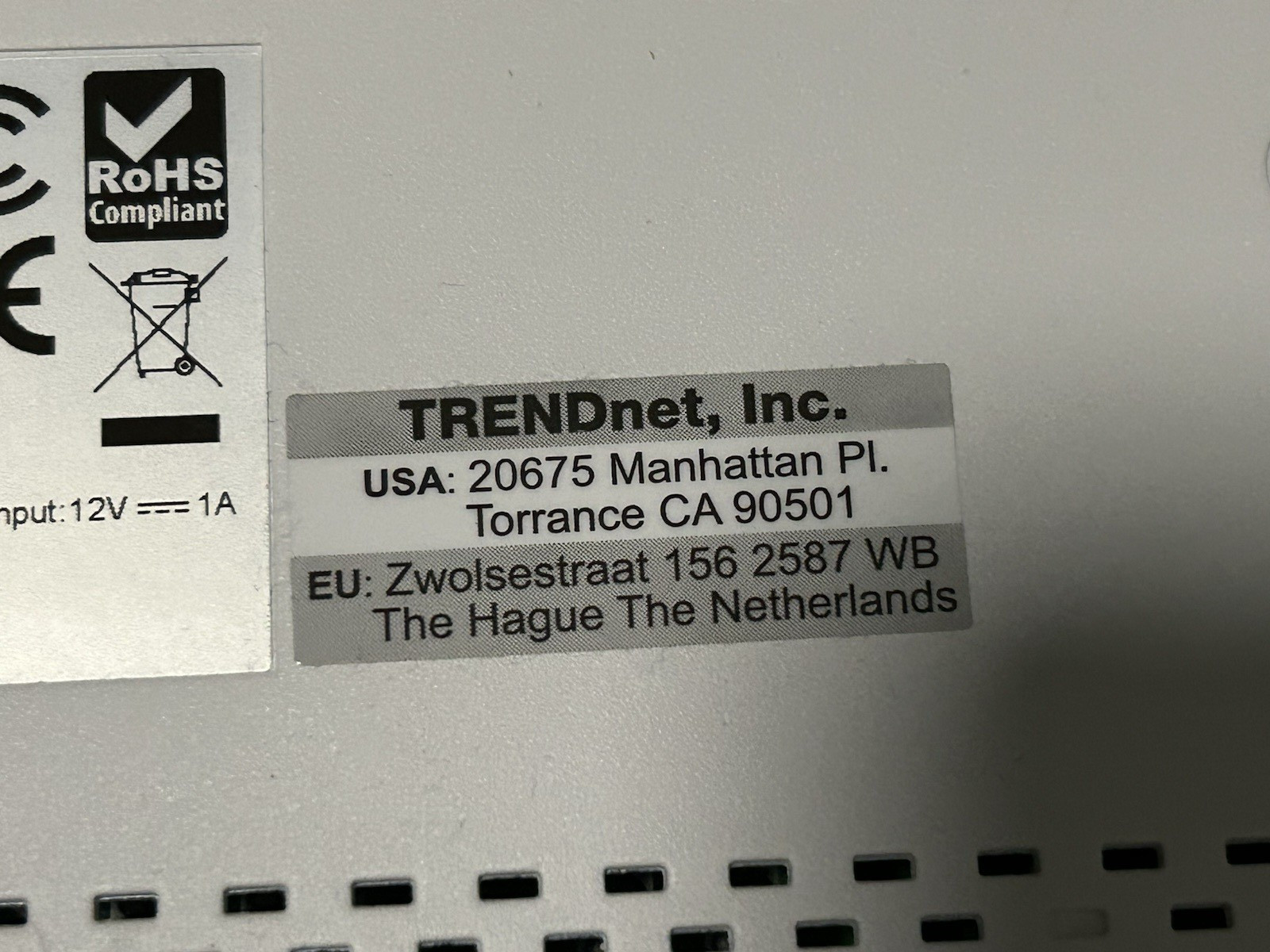Switch Ethernet Trendnet 16 Port Model TEG-S16D Used White