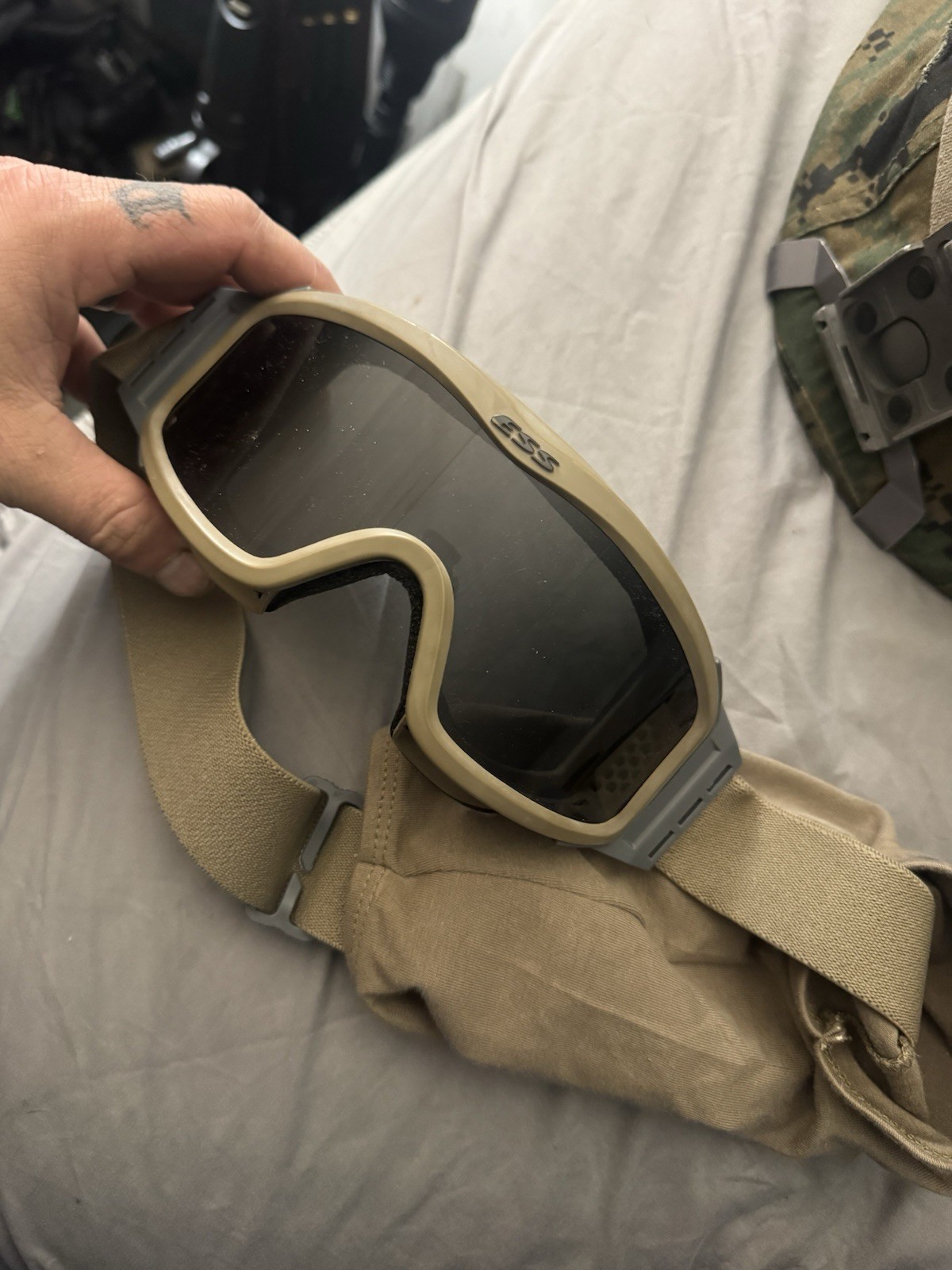 XL USMC Gentex Lightweight and Goggles