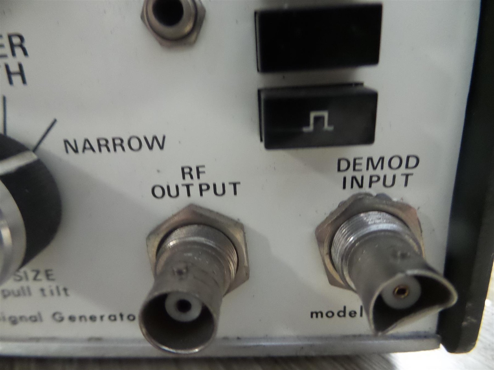 Wavetek 1002 Sweep/Signal Generator - Free Shipping