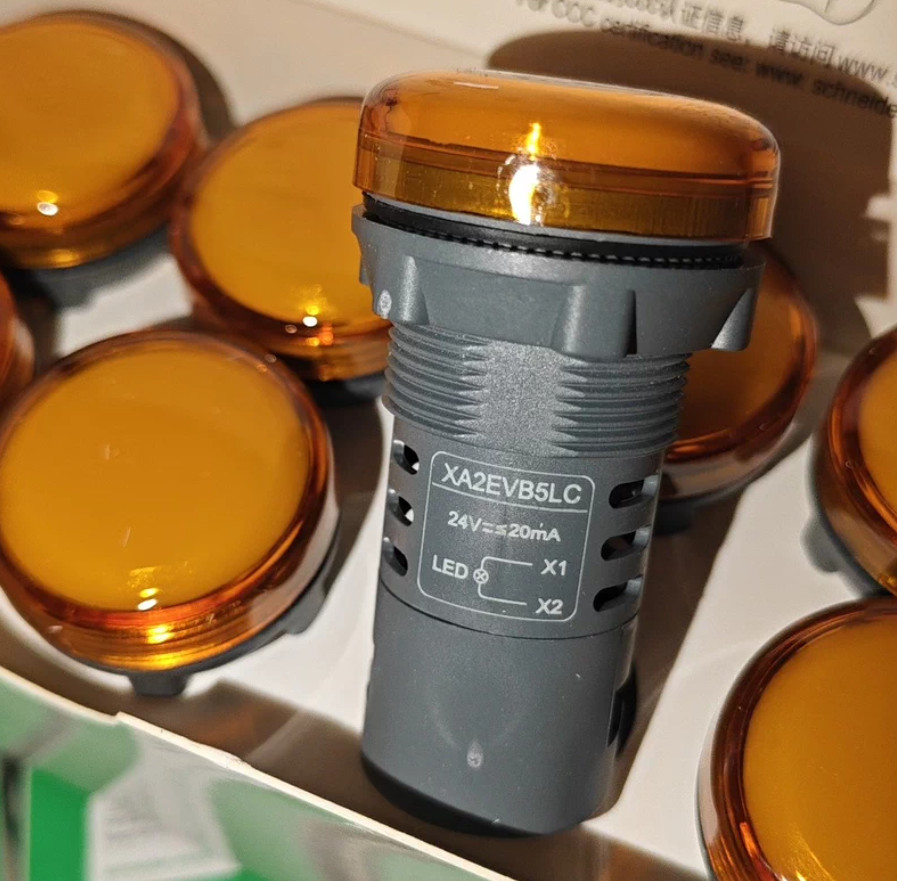 1PC NEW Schneider Indicator light XA2EVB5LC orange 24VAC/DC #YY