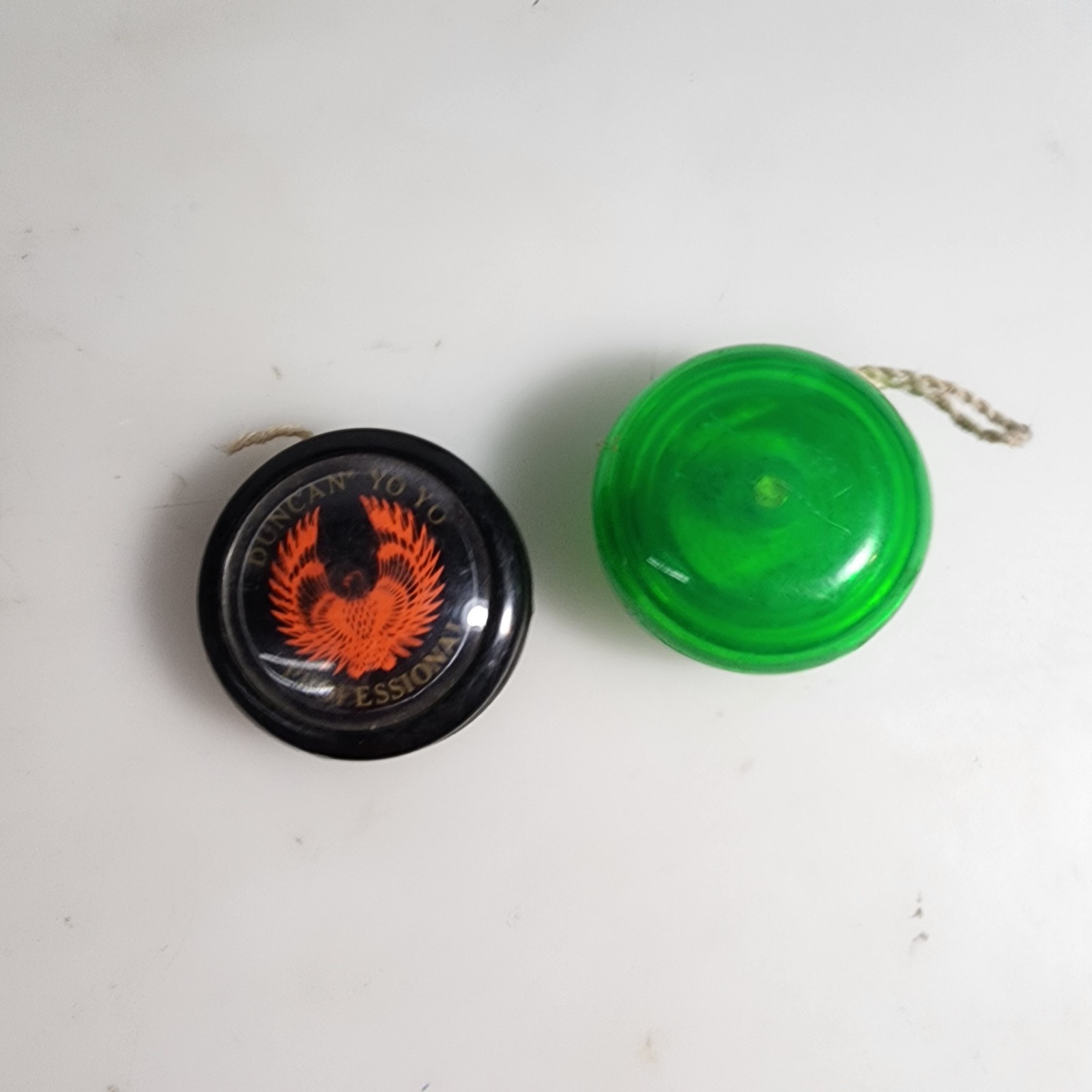 Vintage 1994 Duncan Professional Orange Eagle Yo-Yo Toy Green Champion Lot Of 2