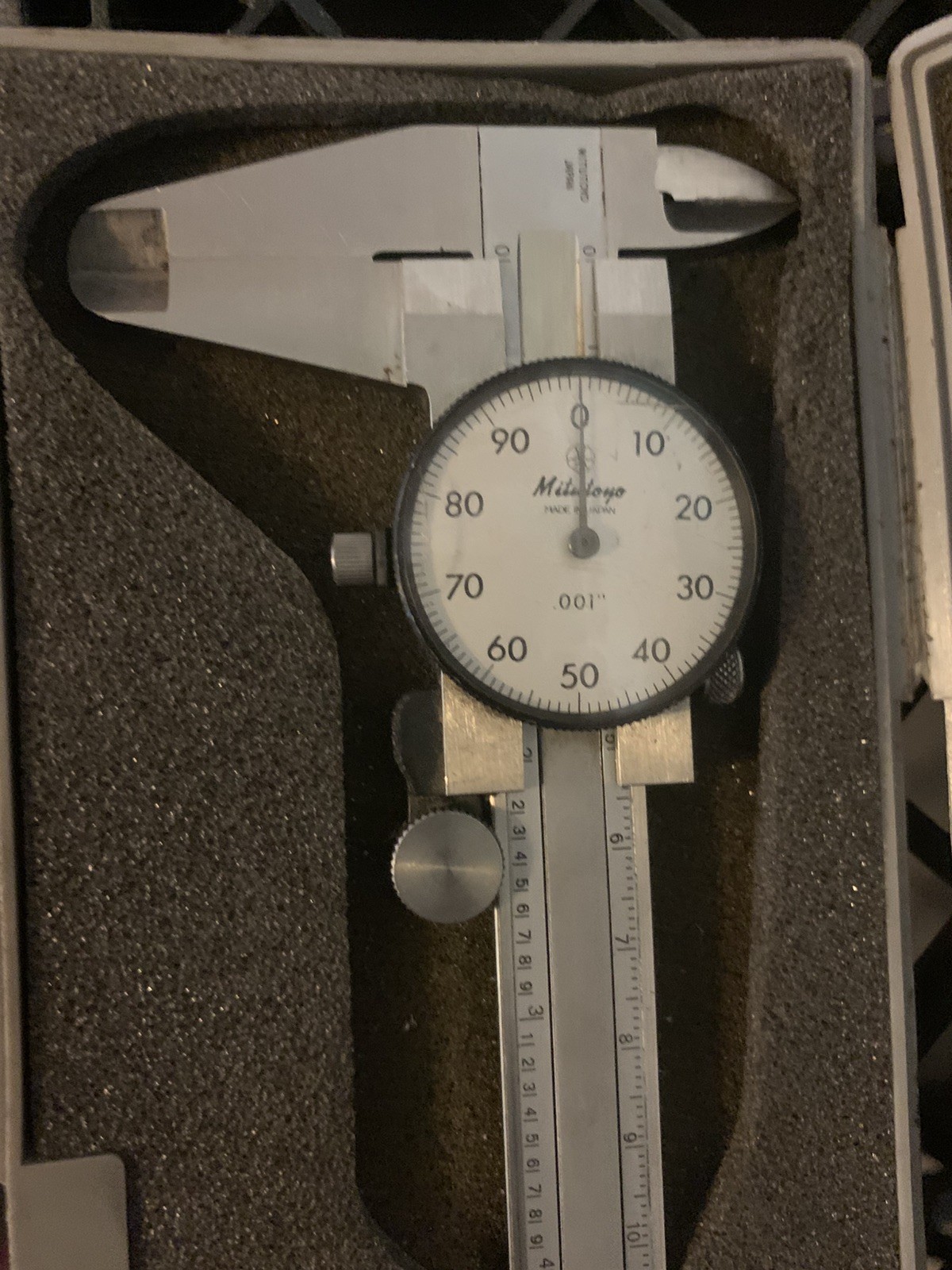 Mitutoyo 505-629 Dial Caliper 6" Stainless Hardened 0.001" Graduation +/-0.0010"