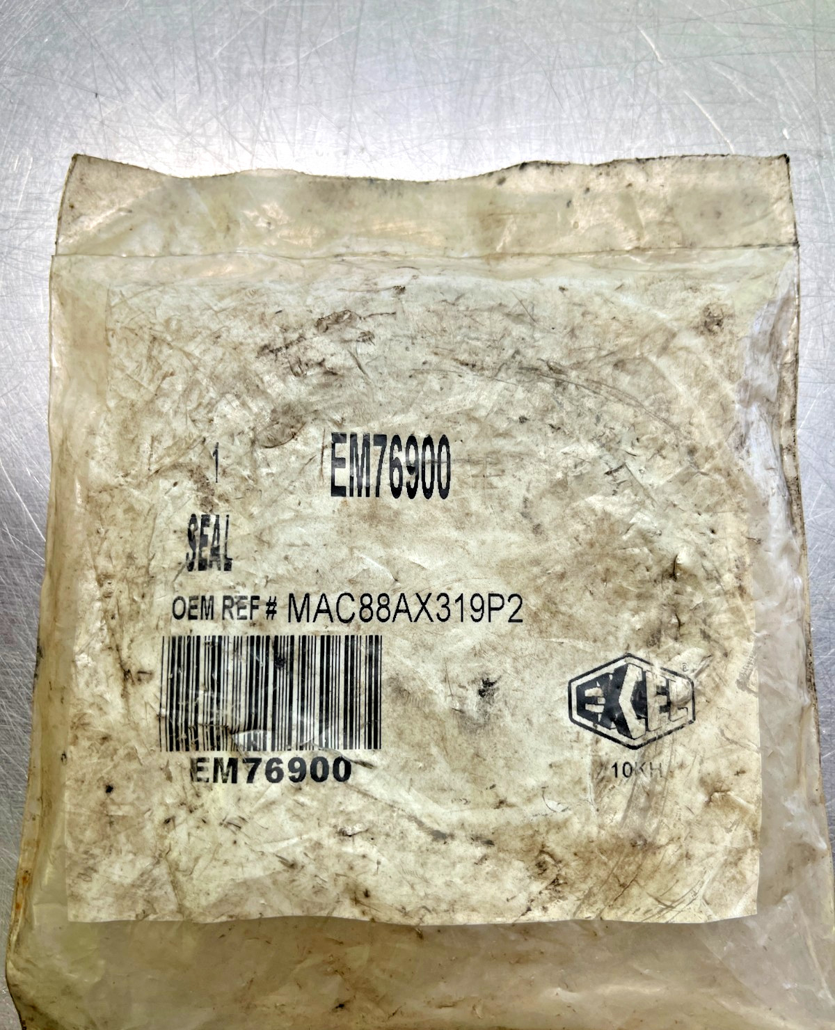 EM76900 EXCEL SEAL MAC88AX319P2