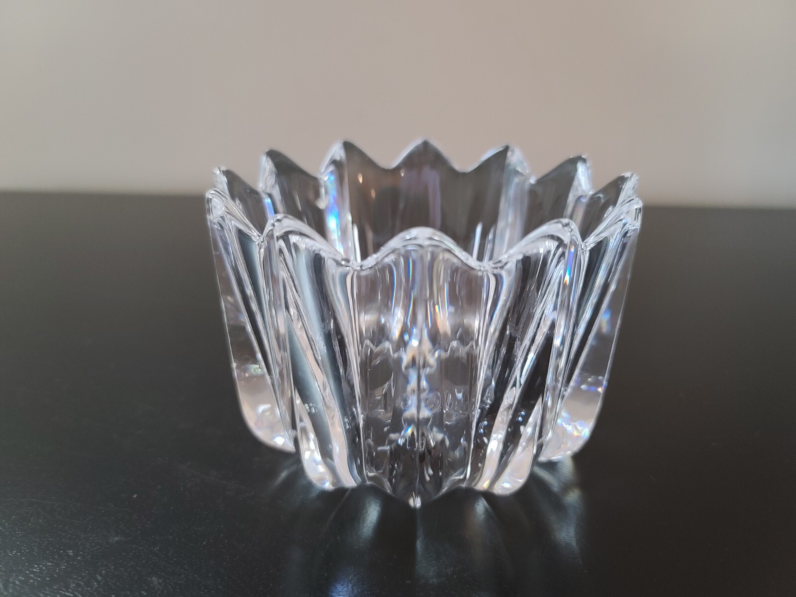 Orrefors~ Sweden~ "Fleur" Crystal Bow l~ 4 3/4" Excellent!